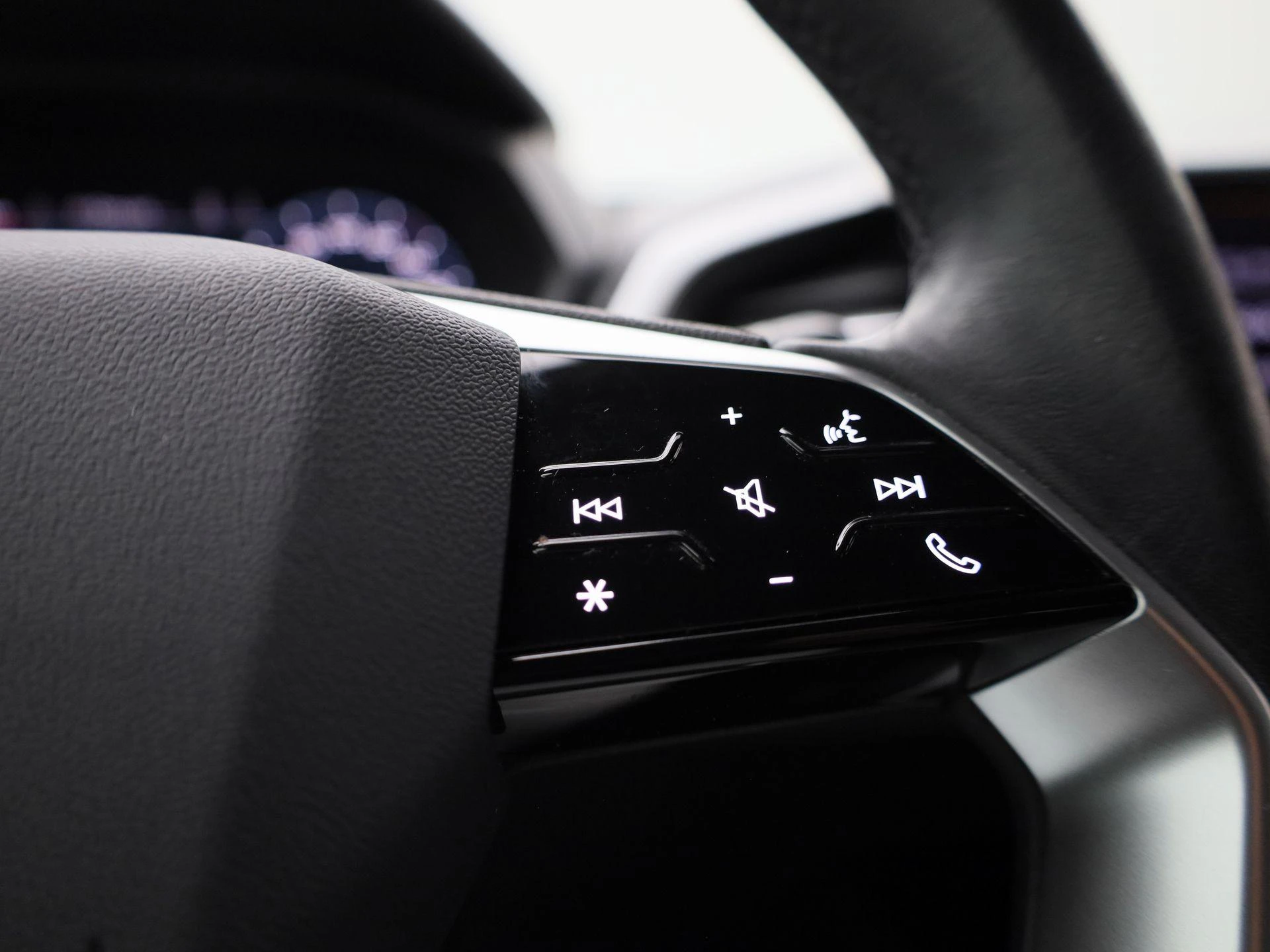 Audi-Q4 e-tron-image-20
