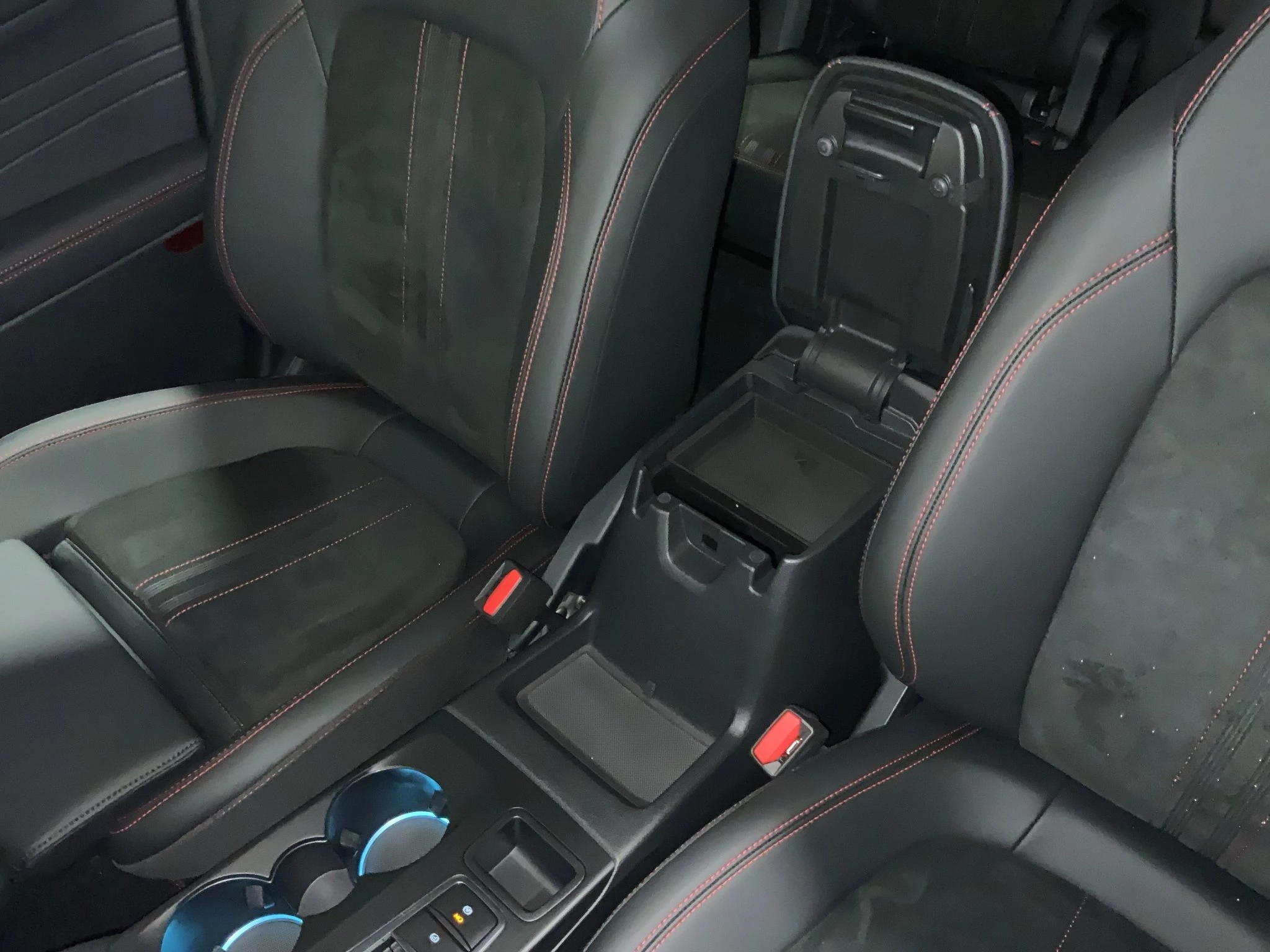 Ford Kuga ST-Line X Aut.*360GRAD*LED-MATRIX*NAVI*GRA*WINTER-PKT..