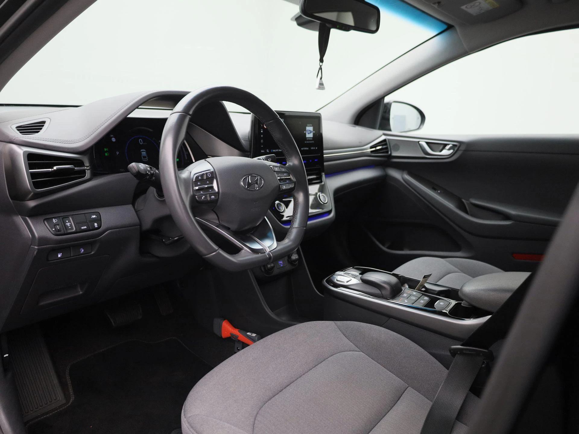 Hyundai-IONIQ-image-30