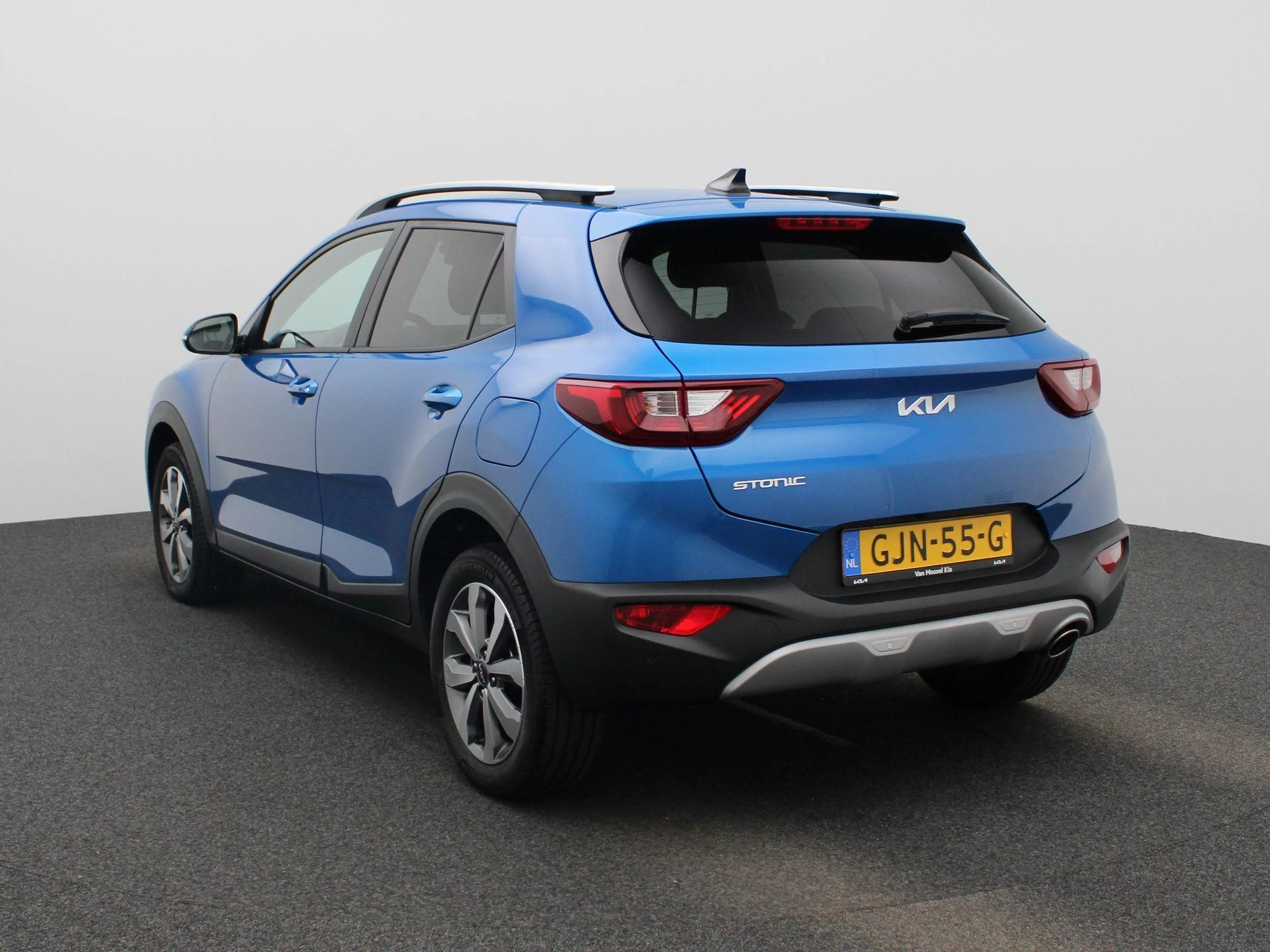 Kia-Stonic-image-1