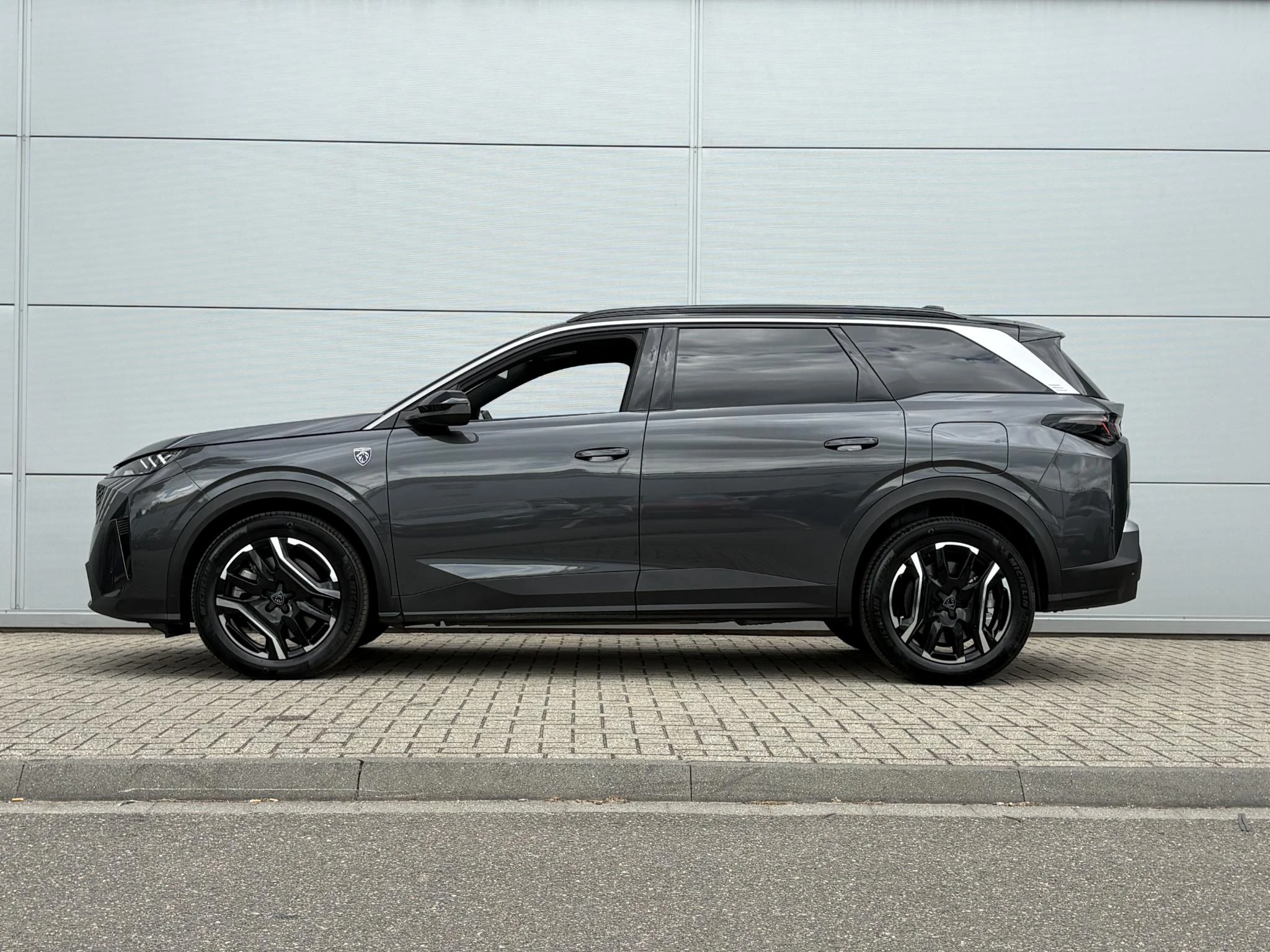 Peugeot-5008-image-2