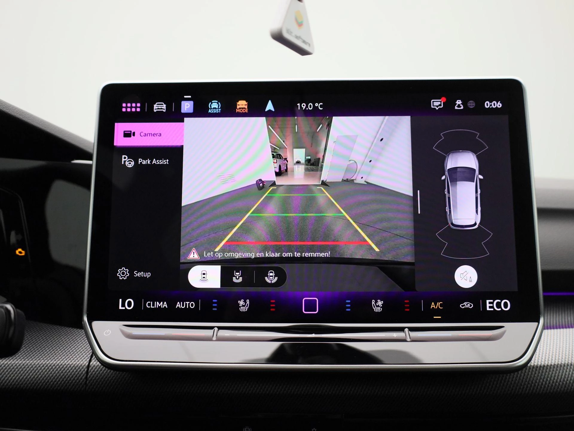 Volkswagen-Golf-image-26