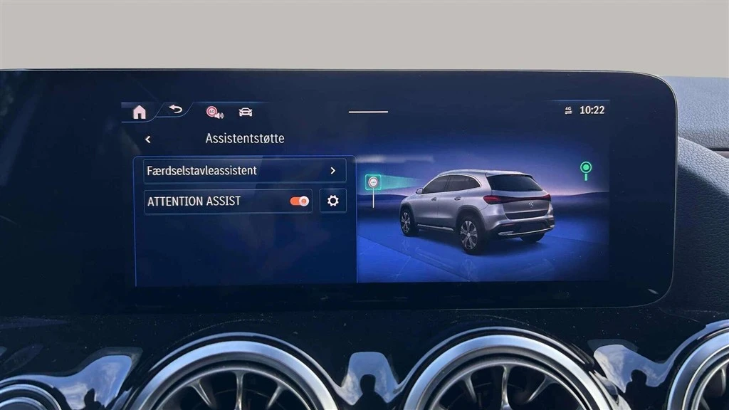 Mercedes-Benz-EQA-image-17