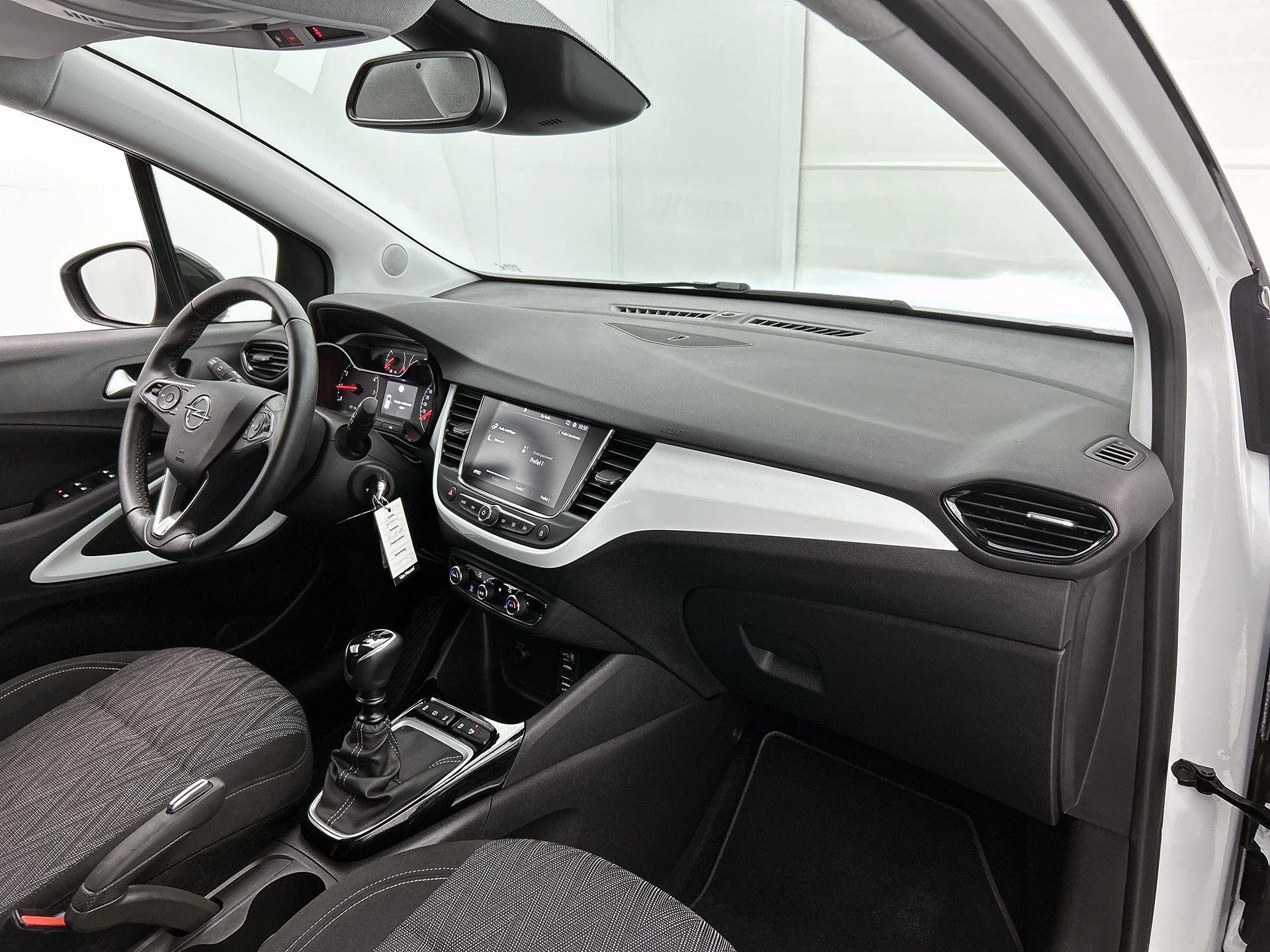 Opel-Crossland X-image-18