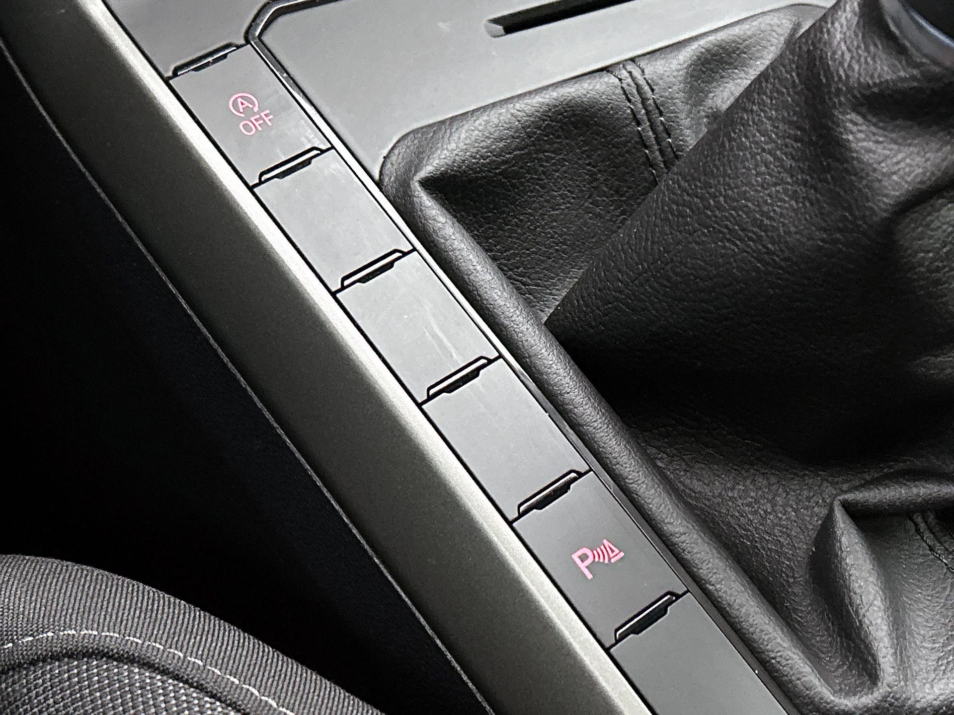 Volkswagen-Polo-image-7