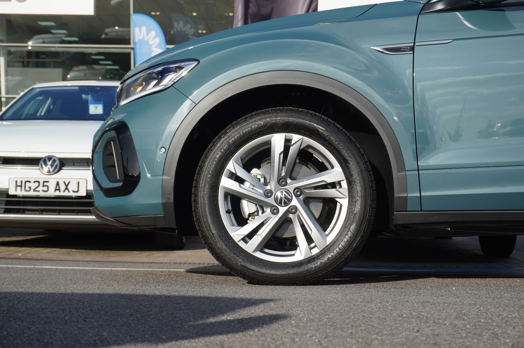 Volkswagen-T-Roc-image-4