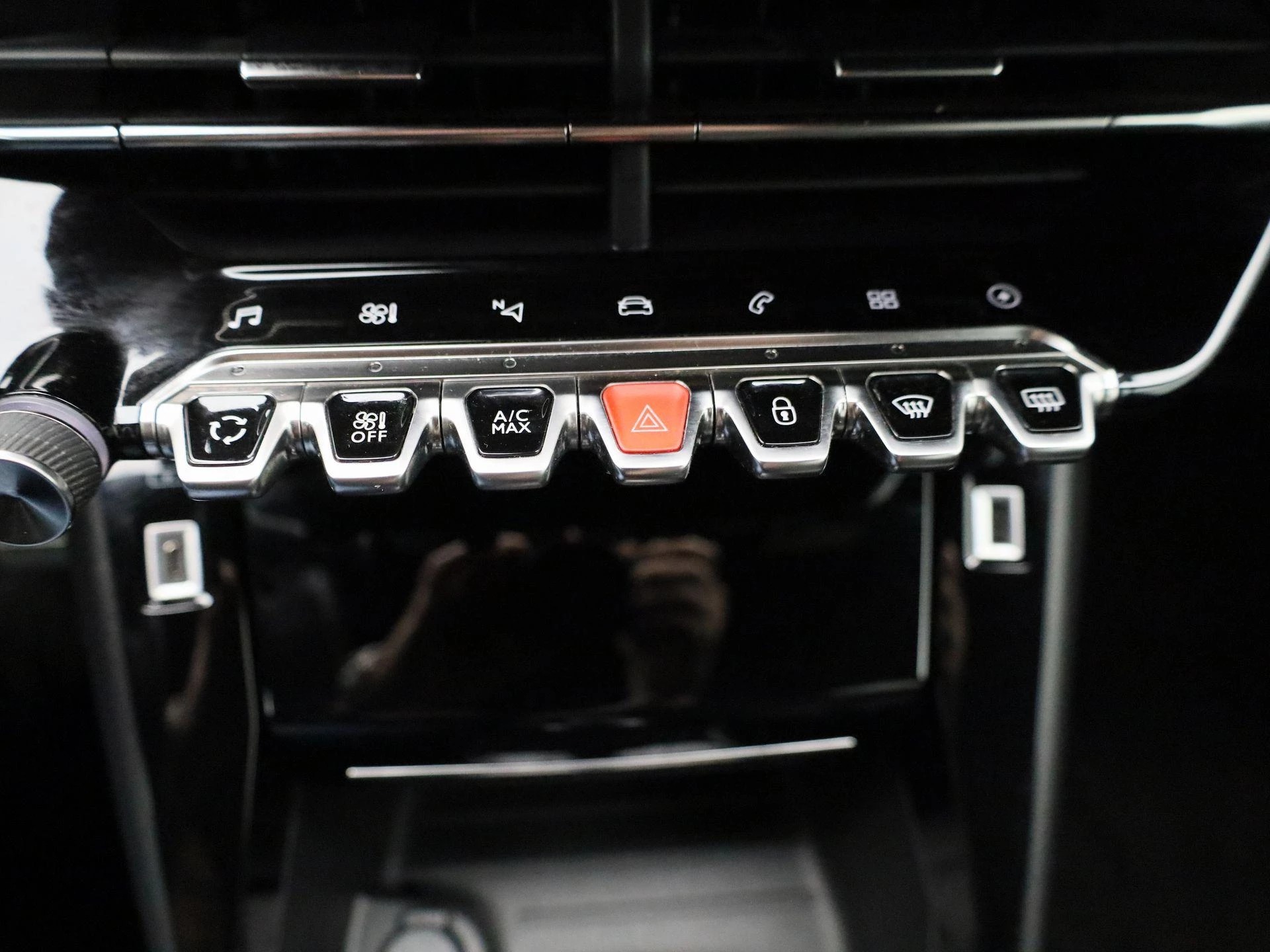 Peugeot e-2008 EV GT 50 kWh