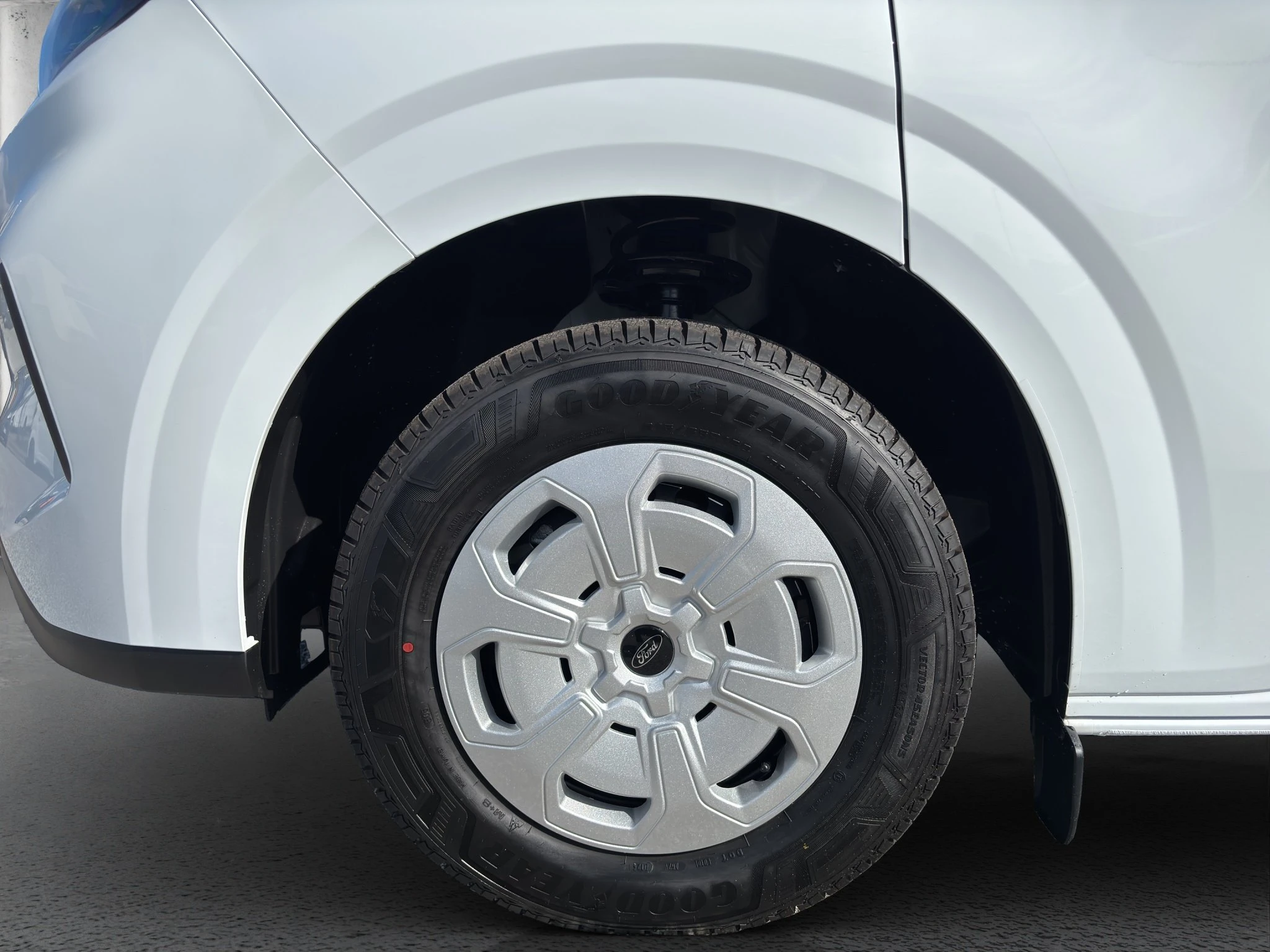 Ford-Transit Custom-image-8