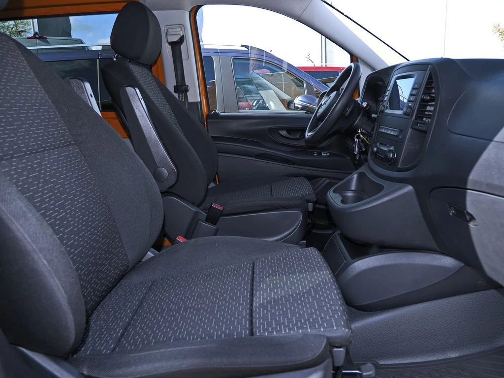 Mercedes-Benz-Vito 114-image-11