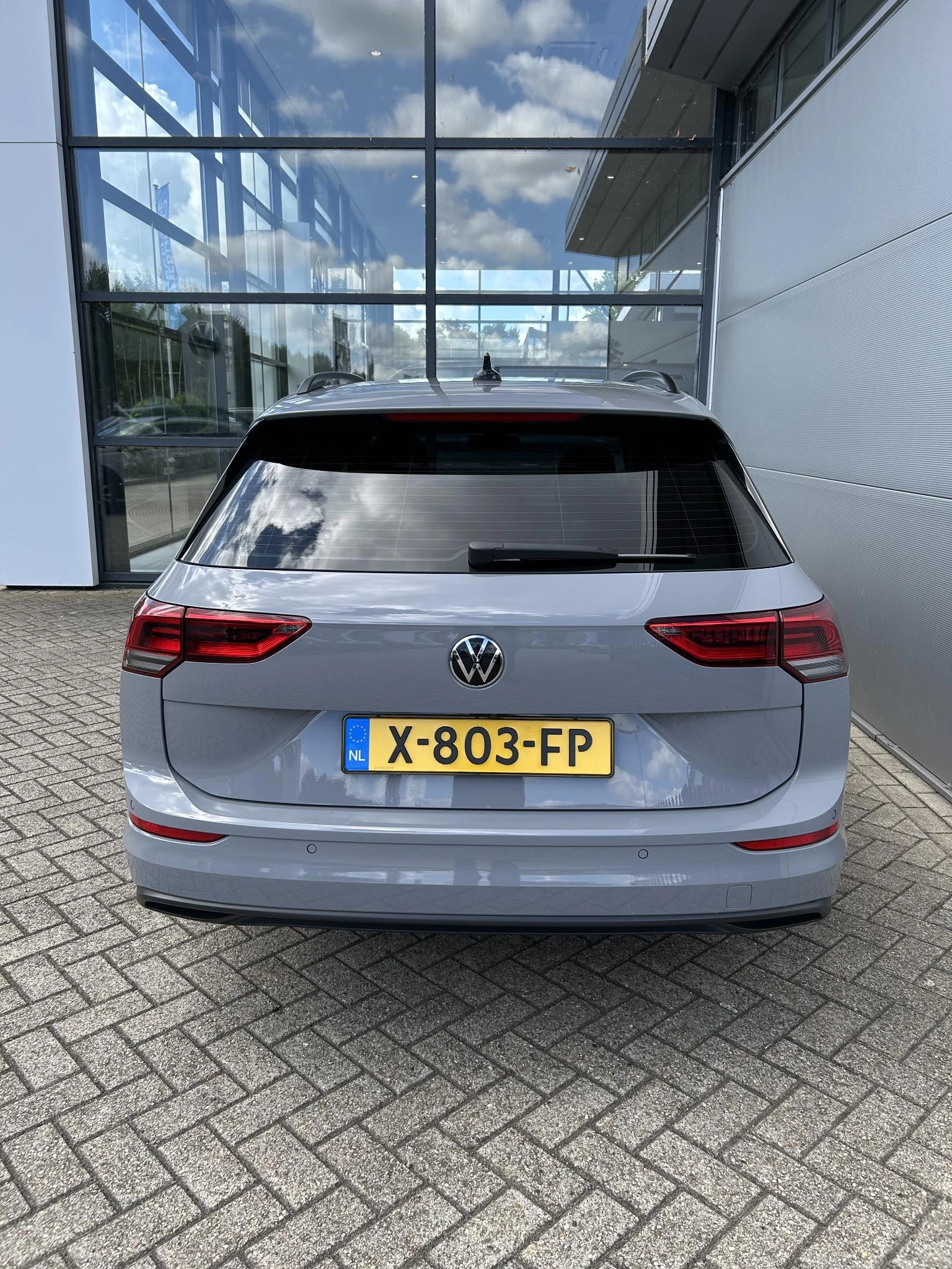 Volkswagen-Golf-image-17