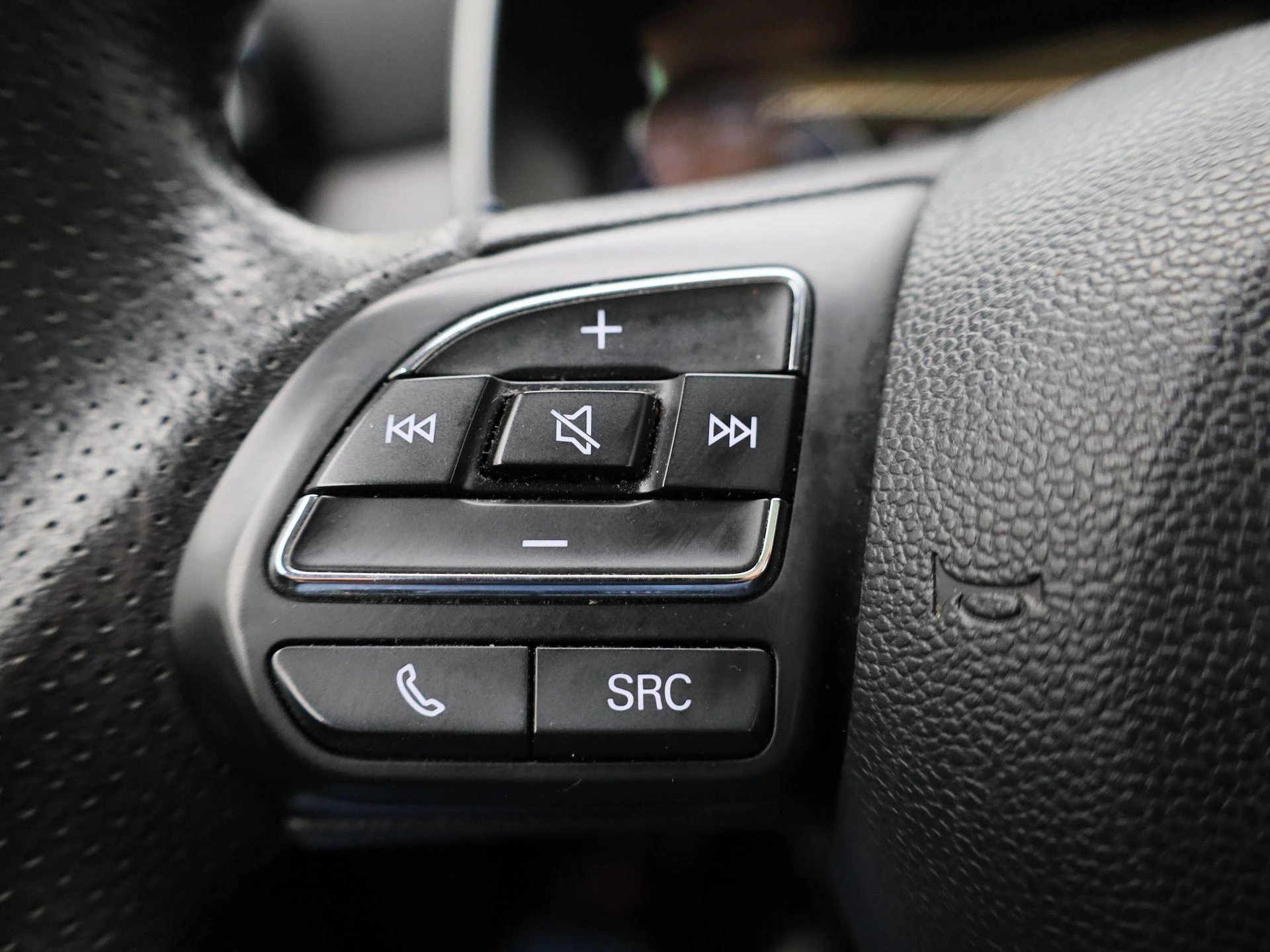 MG-ZS EV-image-17