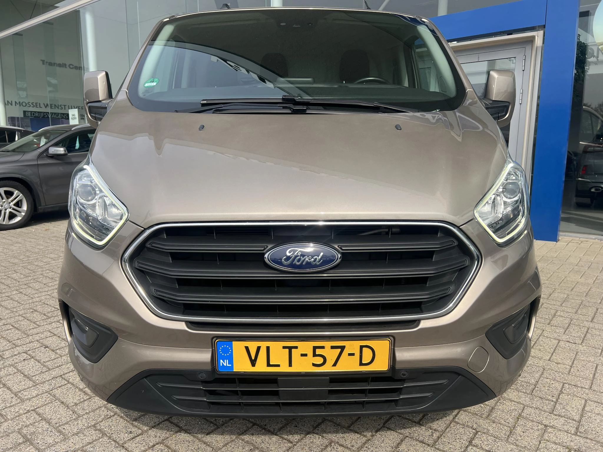 Ford-Transit Custom-image-7