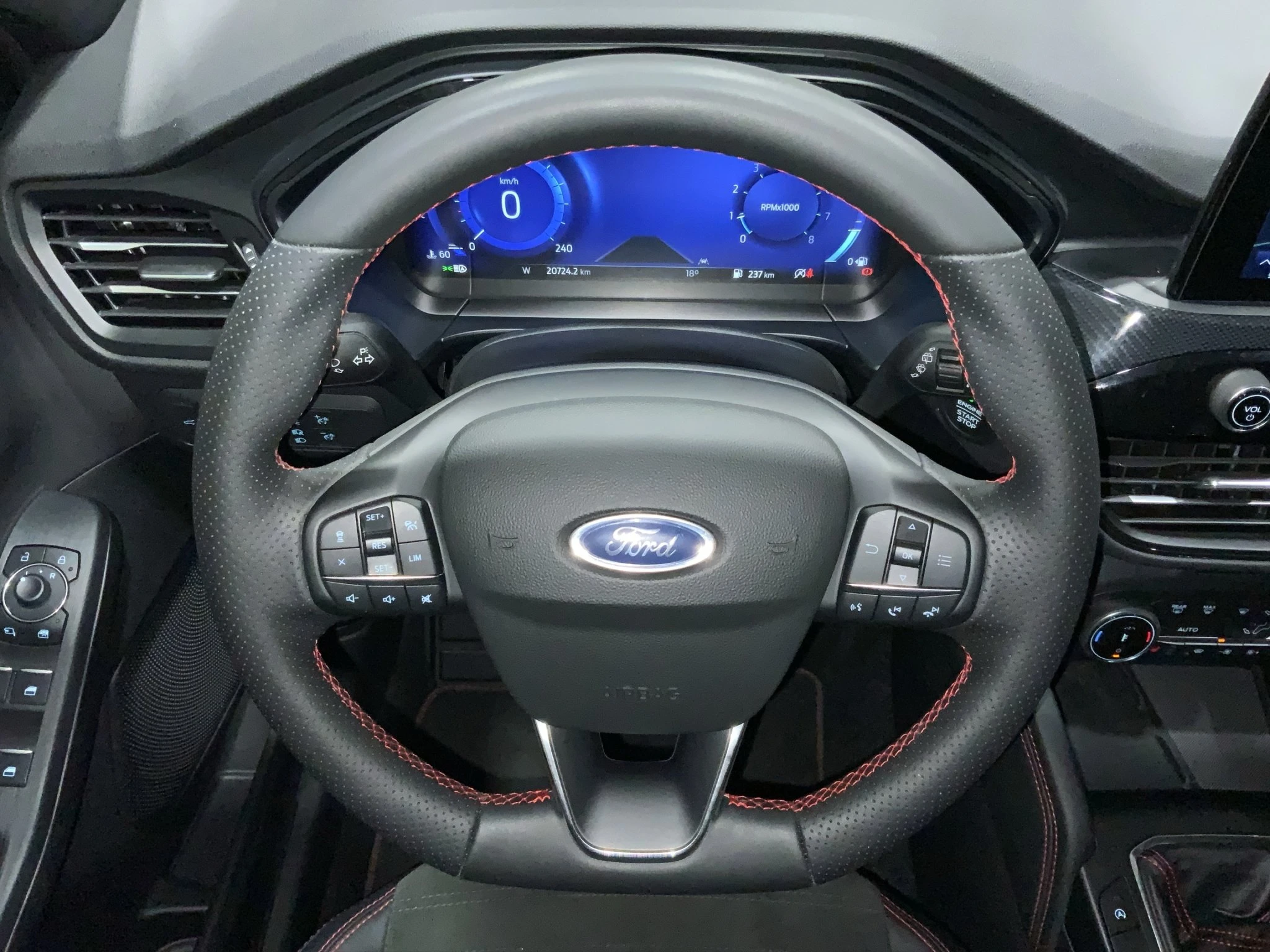 Ford Kuga ST-Line X*PANO*AHK*KAM*ACC*NAVI*SOUND-SYS. LED Pano SHZ 4xSHZ