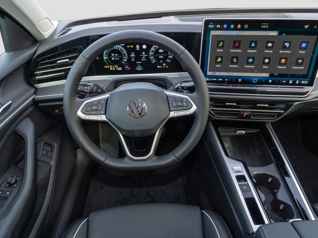 Volkswagen Passat Variant 1.5 TSI DSG eHybrid Elegance AHK