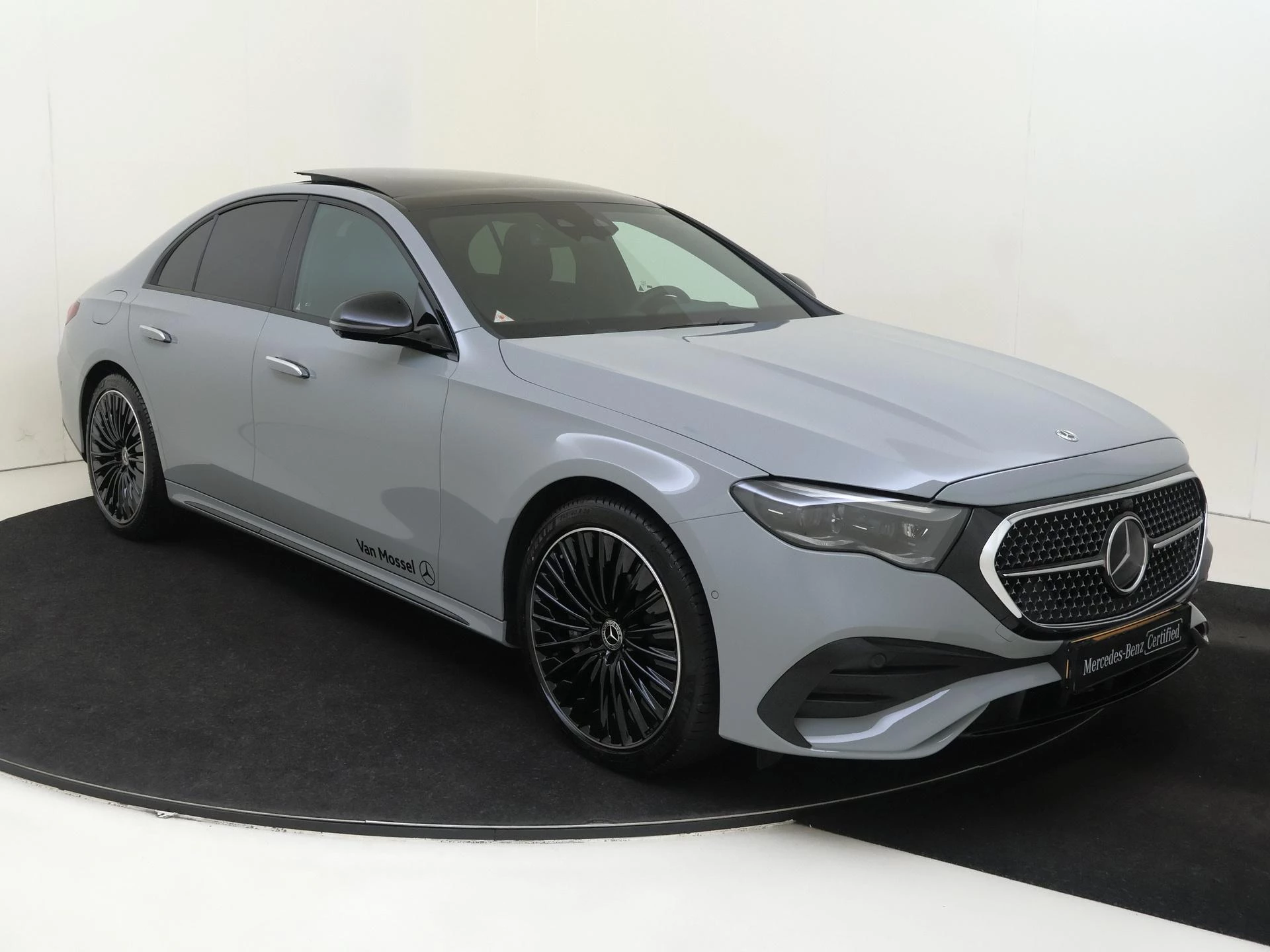 Mercedes-Benz E-Klasse 400 e 4MATIC AMG Line