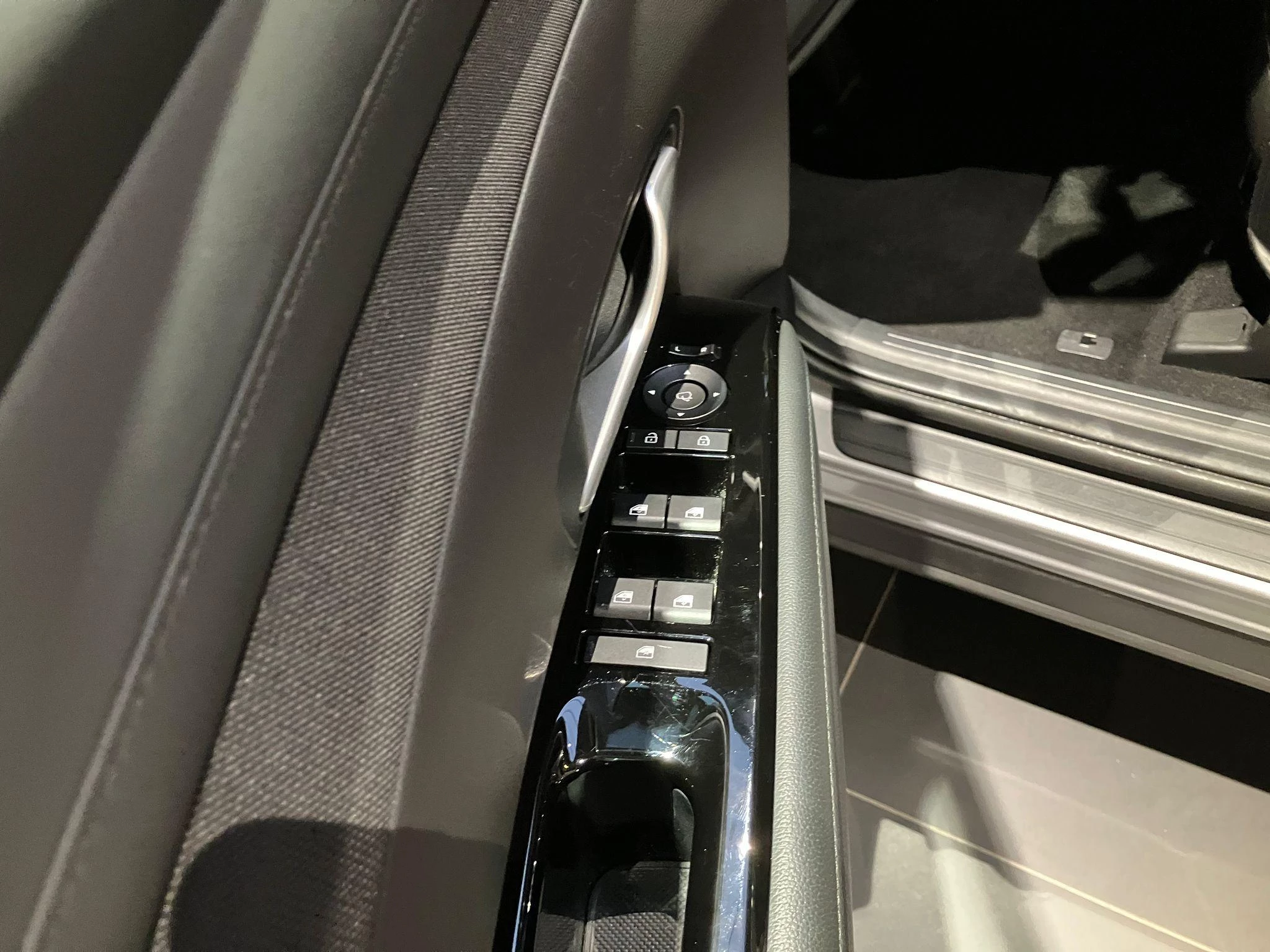 Hyundai-Tucson Hybrid-image-18