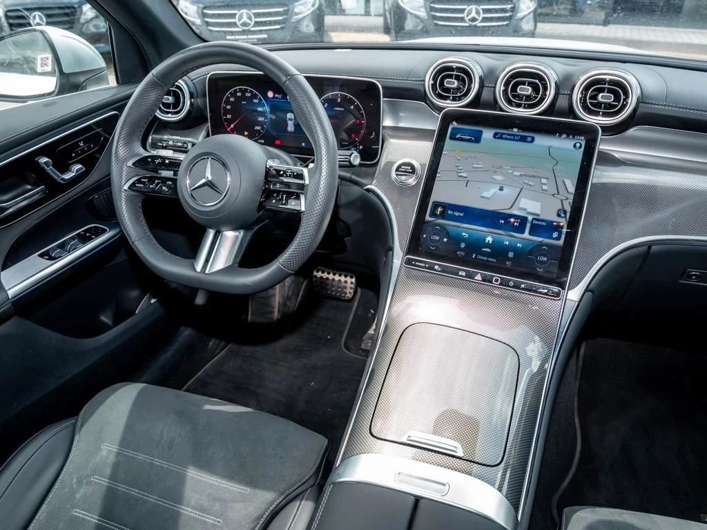 Mercedes-Benz-GLC 300 d-image-9