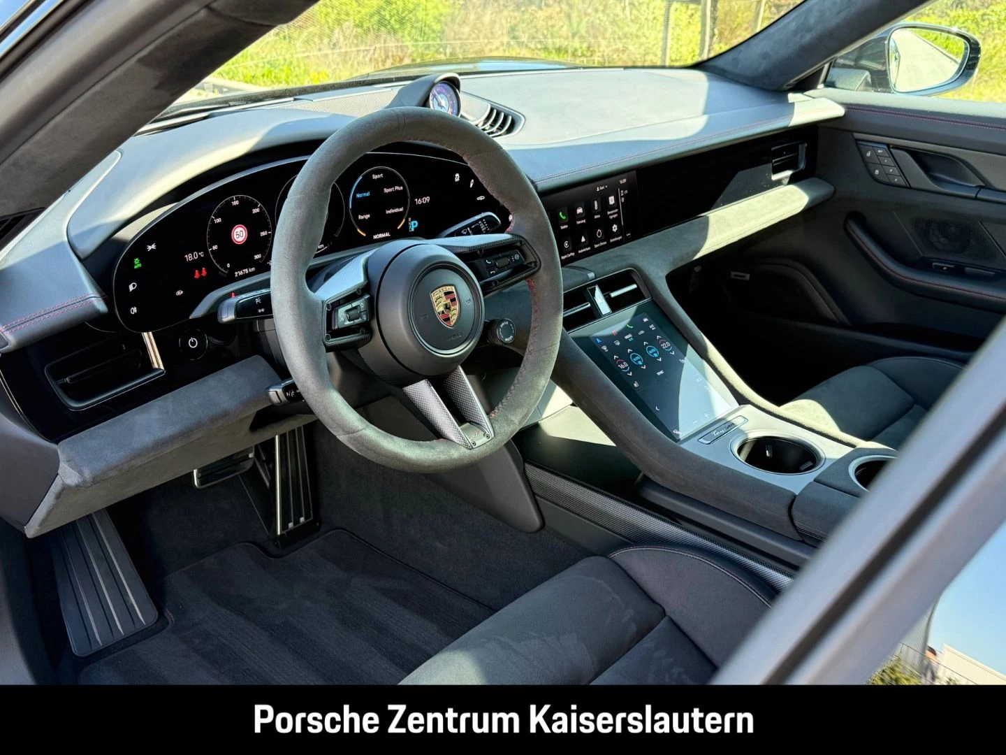 Porsche Taycan GTS HA-Lenkung InnoDrive Head-Up BOSE gts