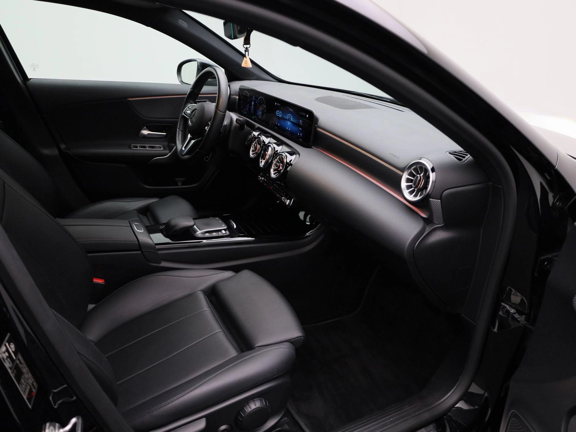 Mercedes-Benz-A-Klasse-image-29