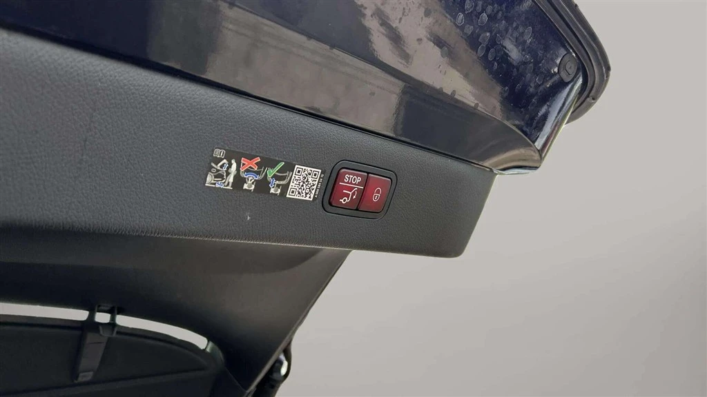 Mercedes-Benz-EQS-image-29