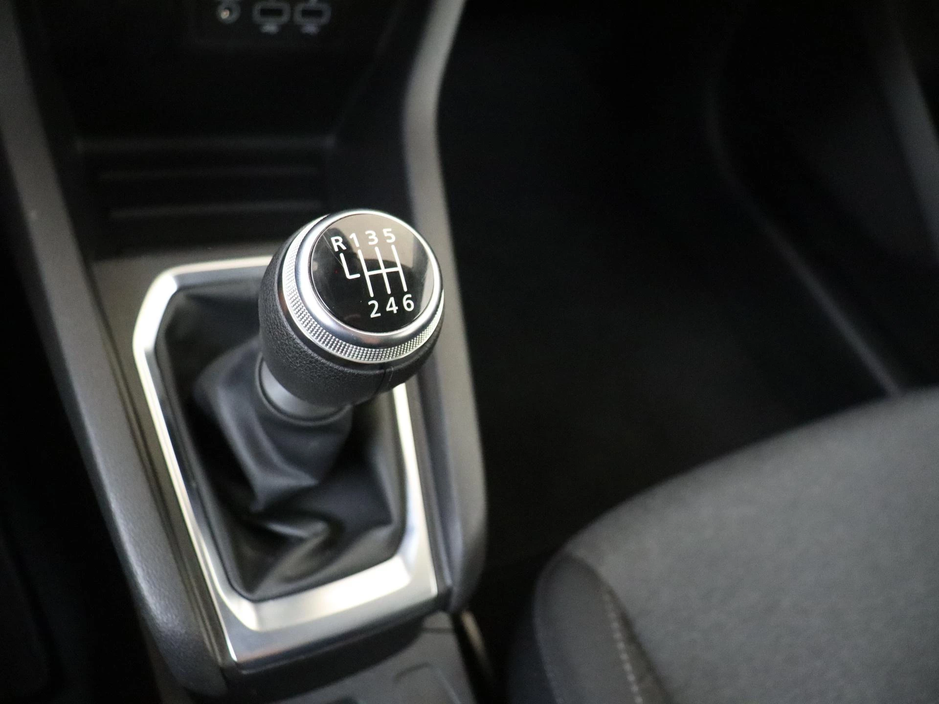 Renault-Clio-image-14