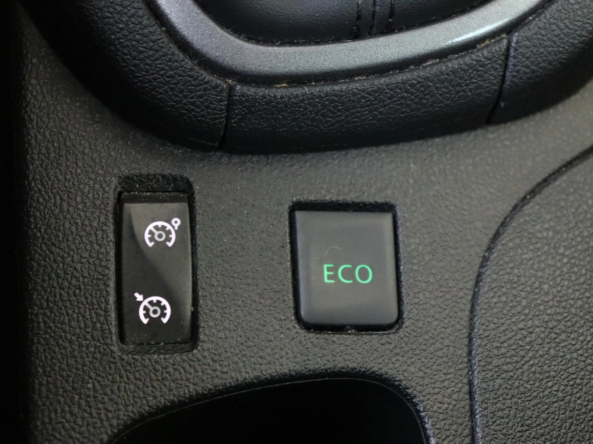 Renault-Clio-image-21