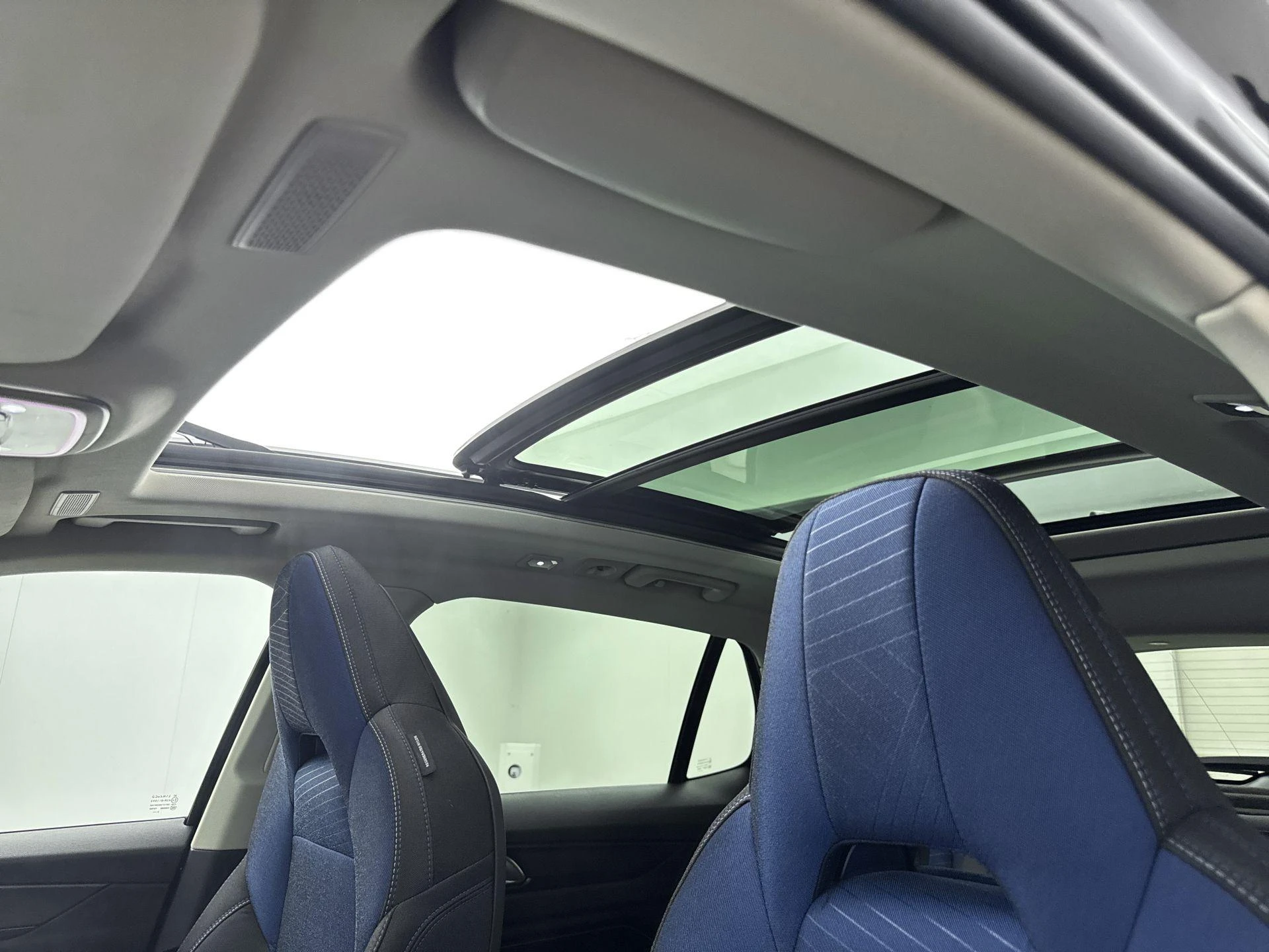 Lynk & Co-01-image-12