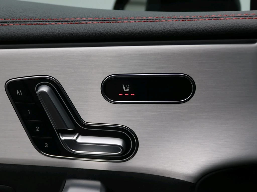 Mercedes-Benz CLA 250 e Business Solution AMG