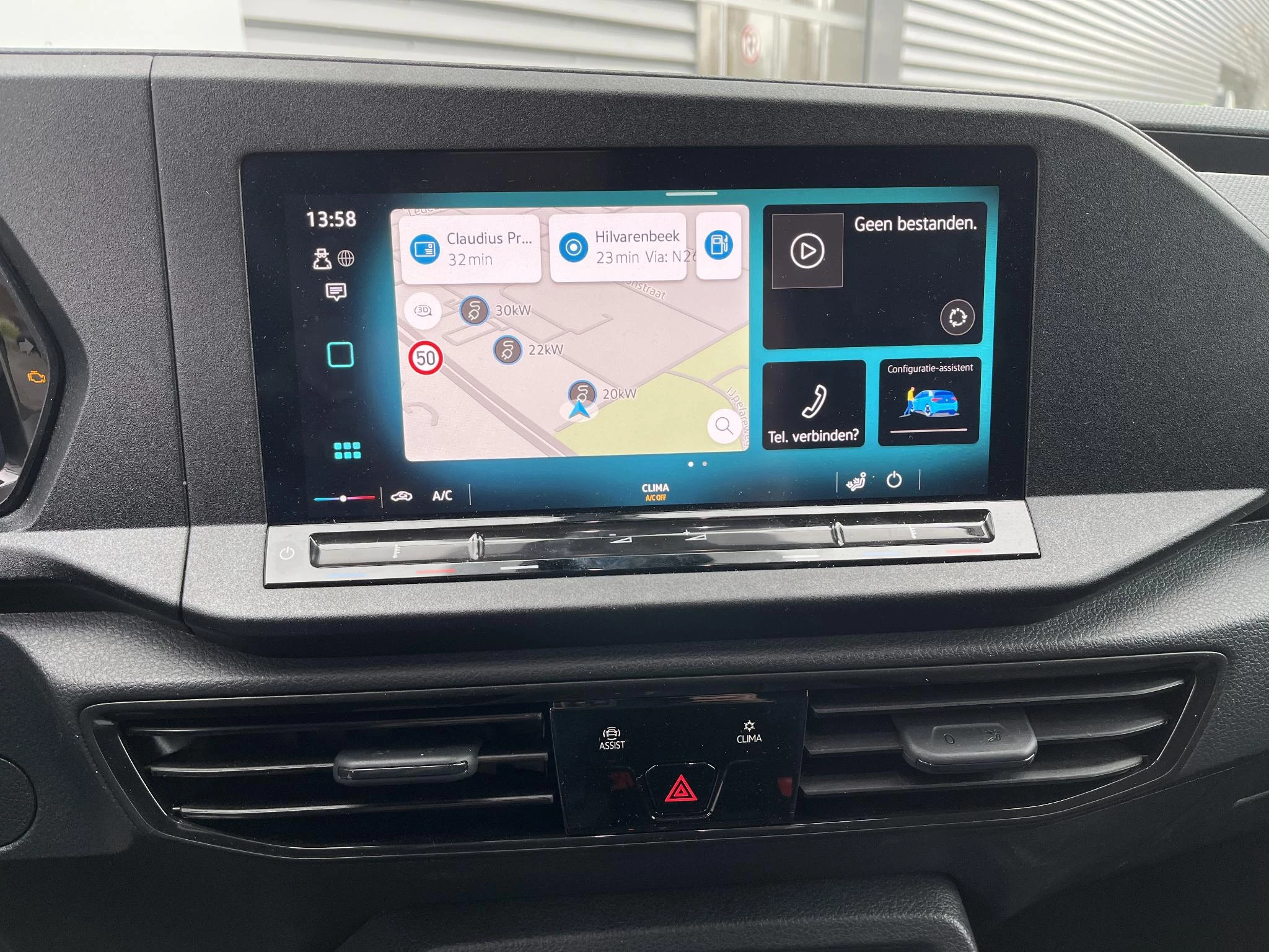 Volkswagen-Caddy-image-12