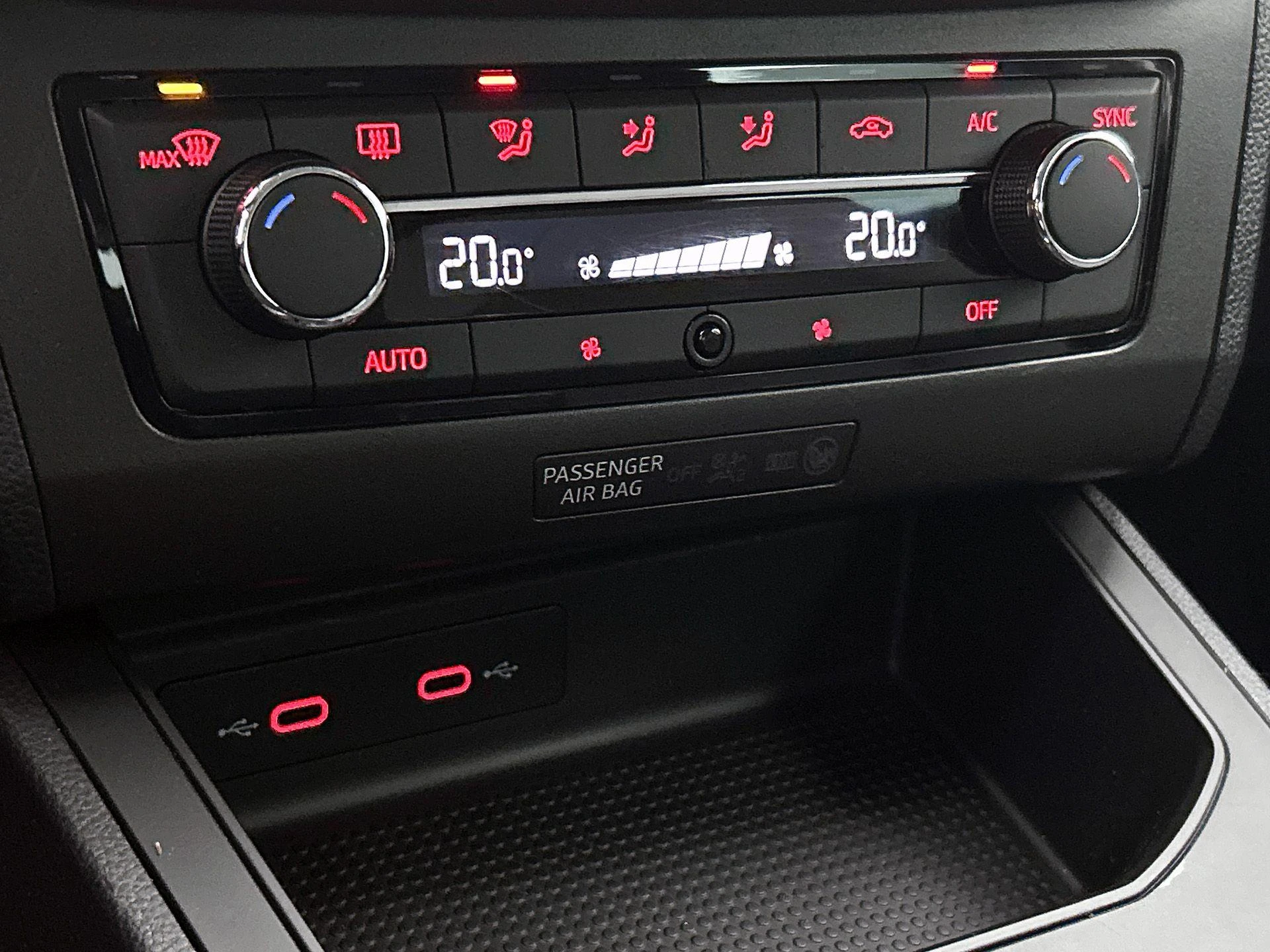 SEAT-Ibiza-image-18
