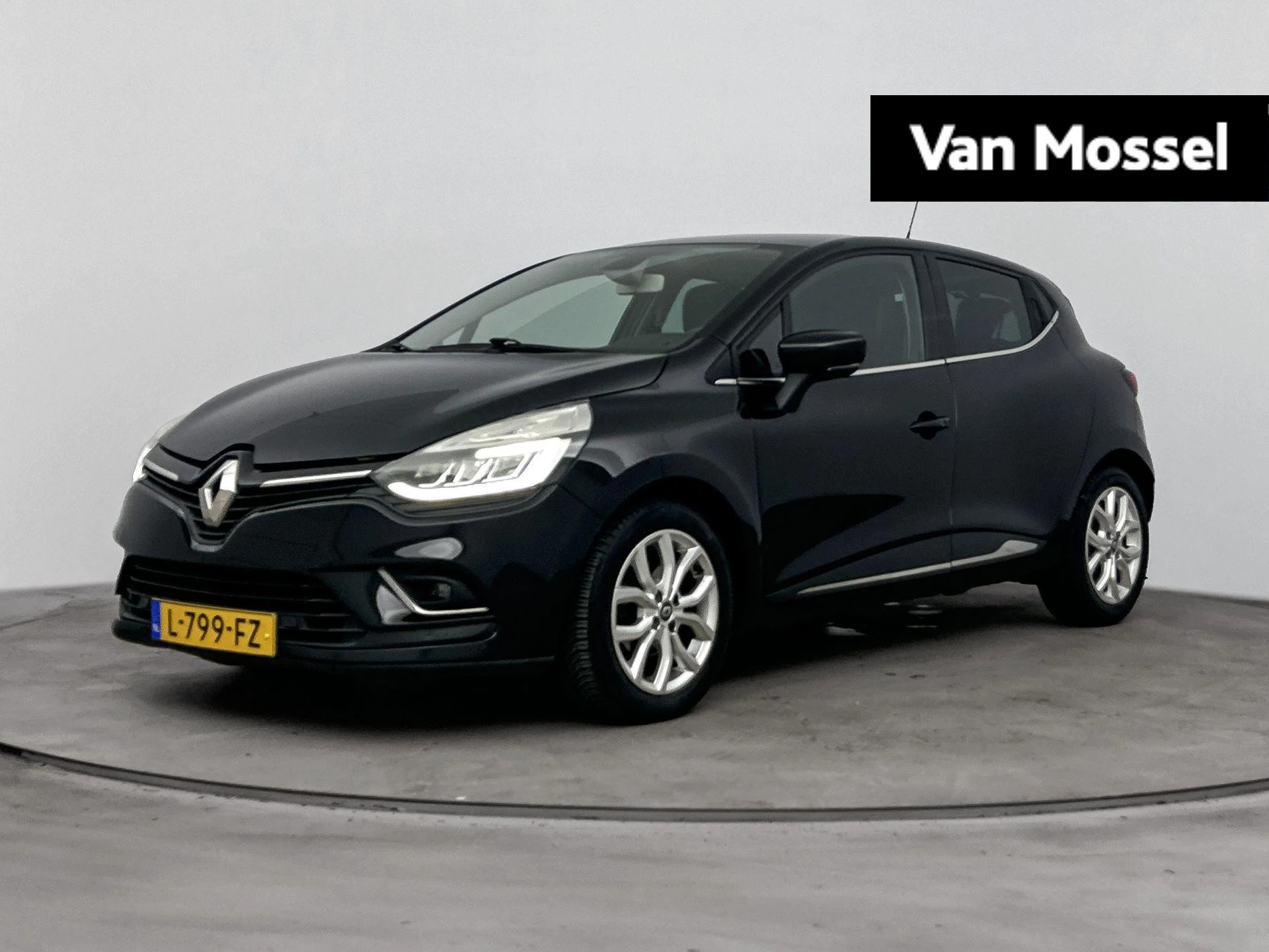 Renault-Clio-image-0