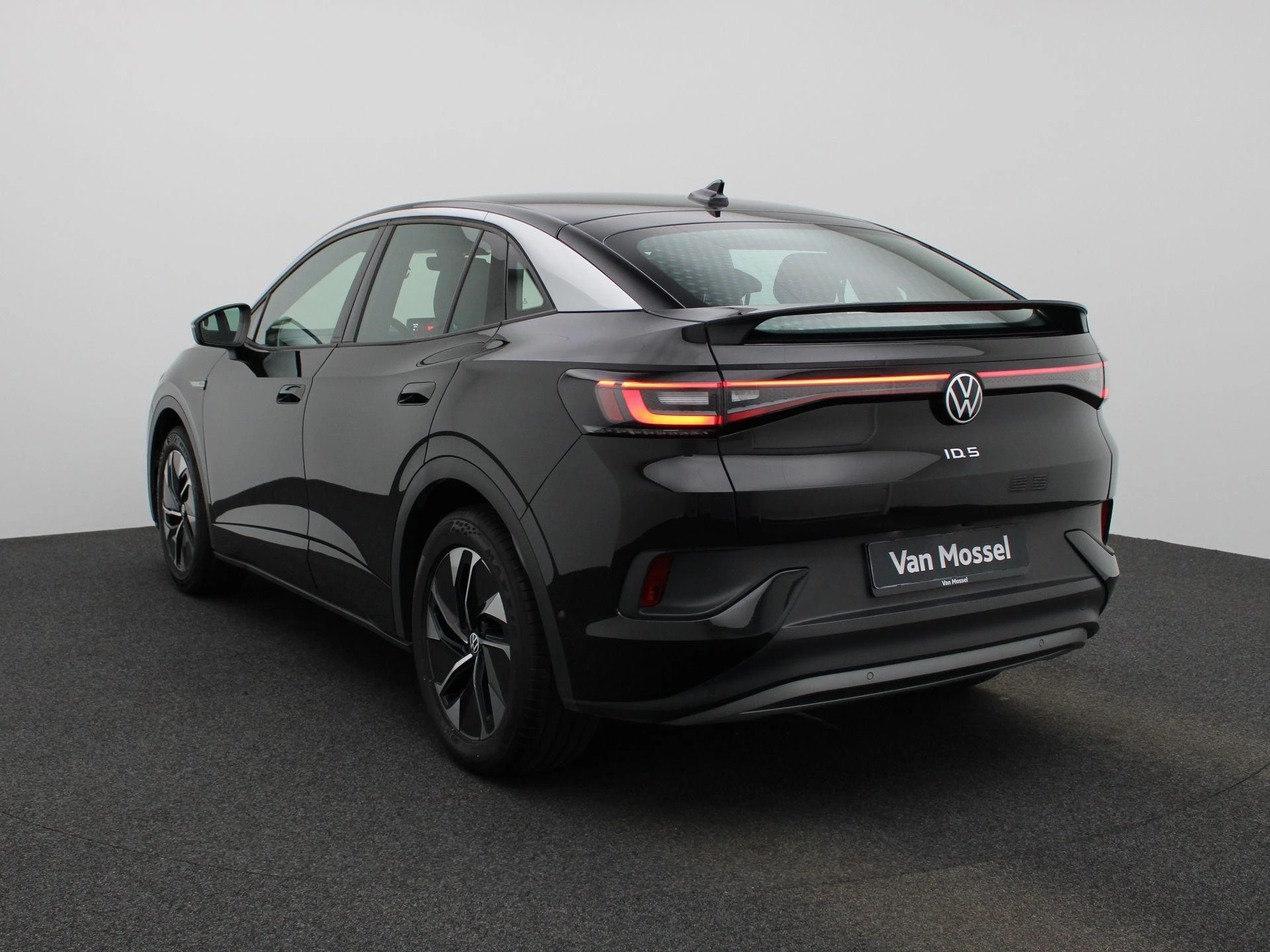 Volkswagen-ID.5-image-1