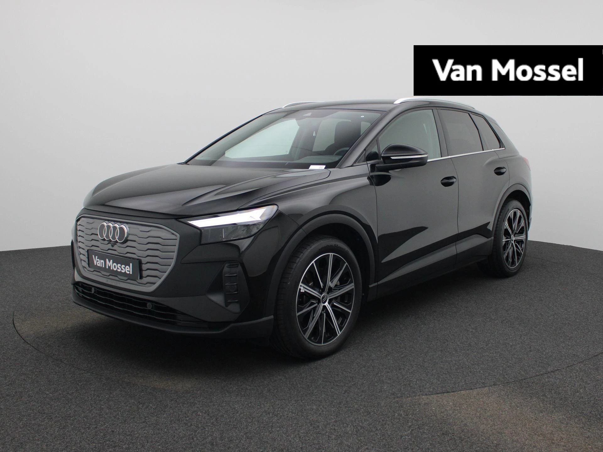 Audi-Q4 e-tron-image-0