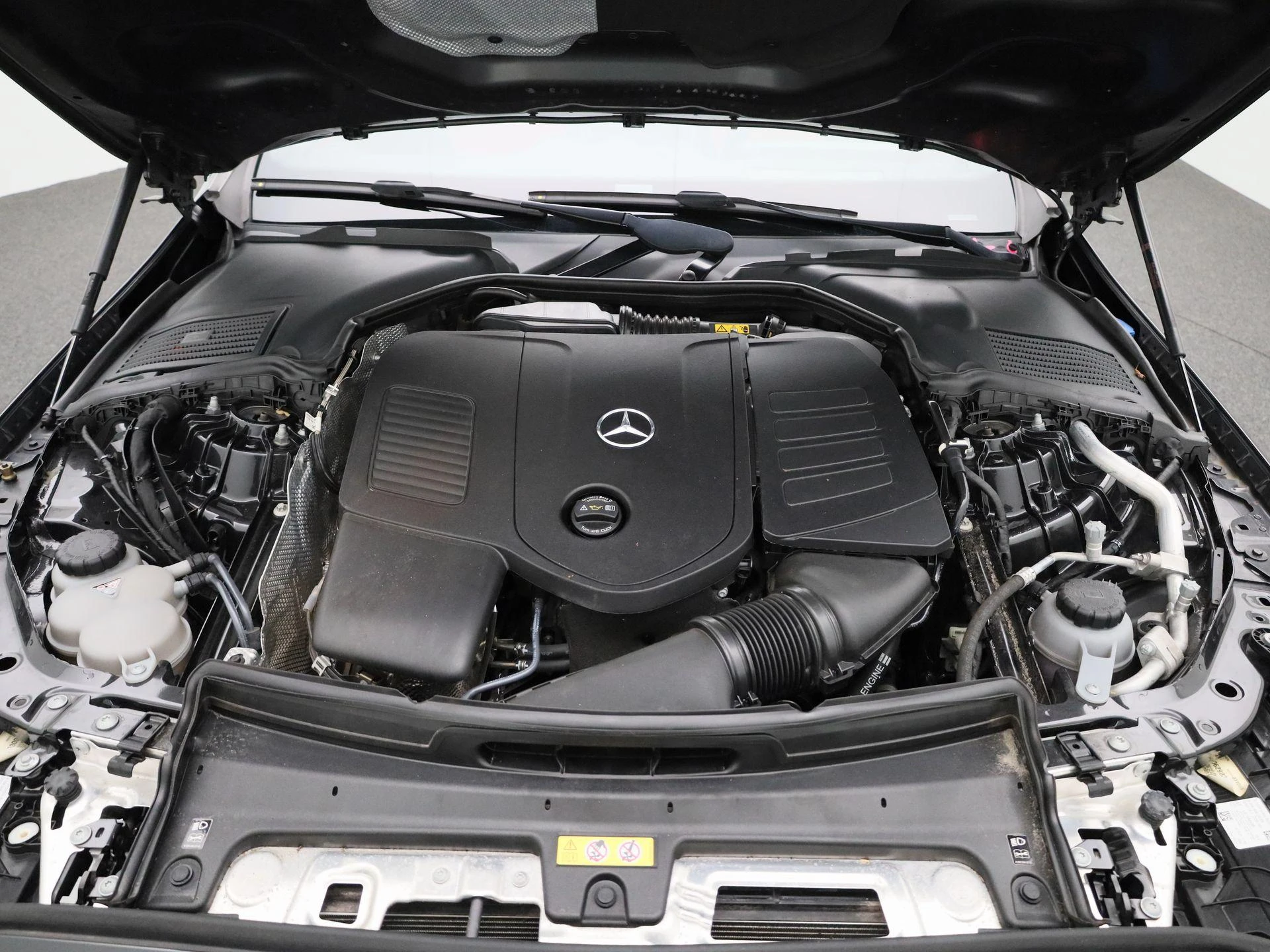 Mercedes-Benz-C-Klasse-image-45