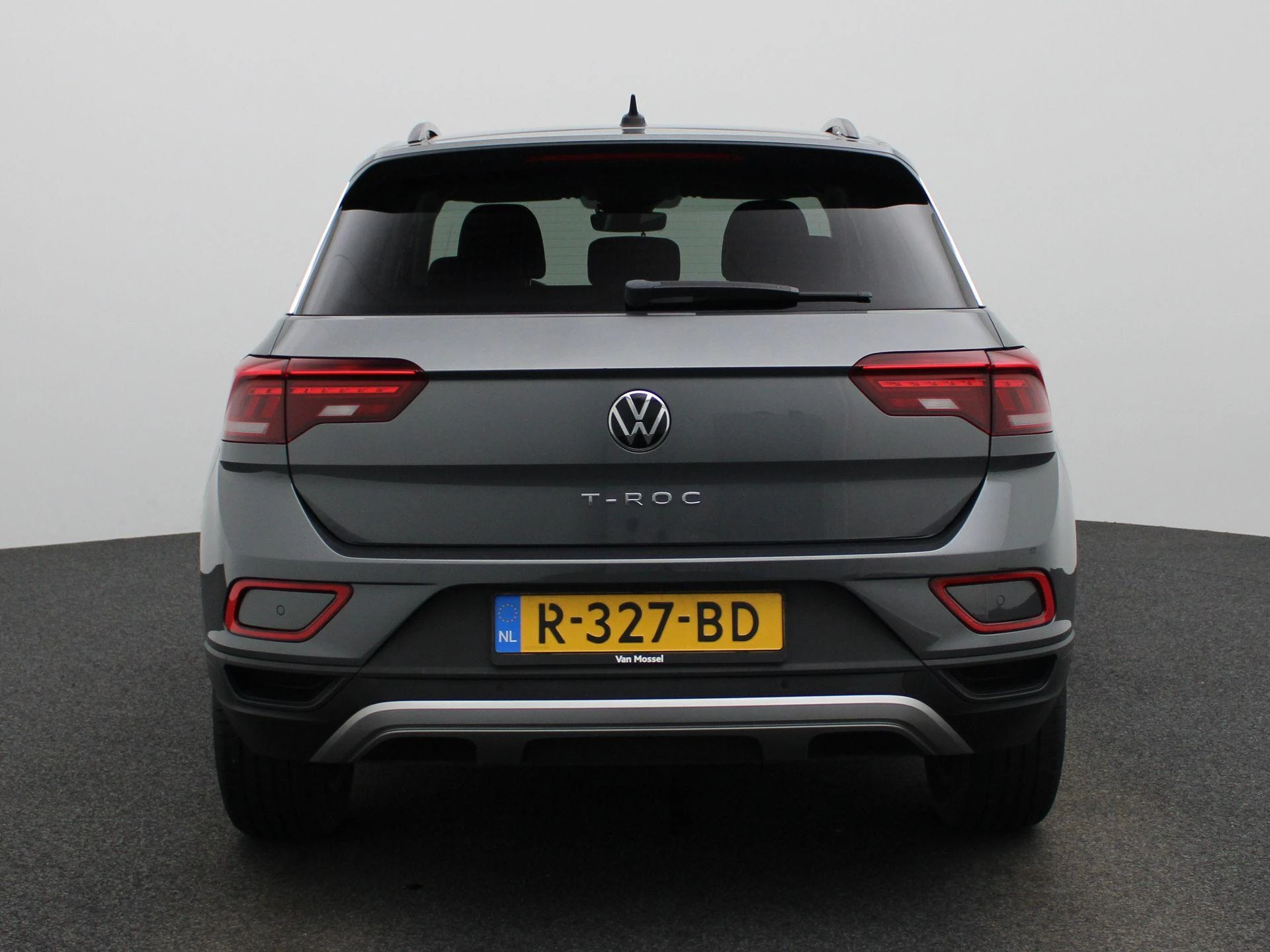 Volkswagen-T-Roc-image-4