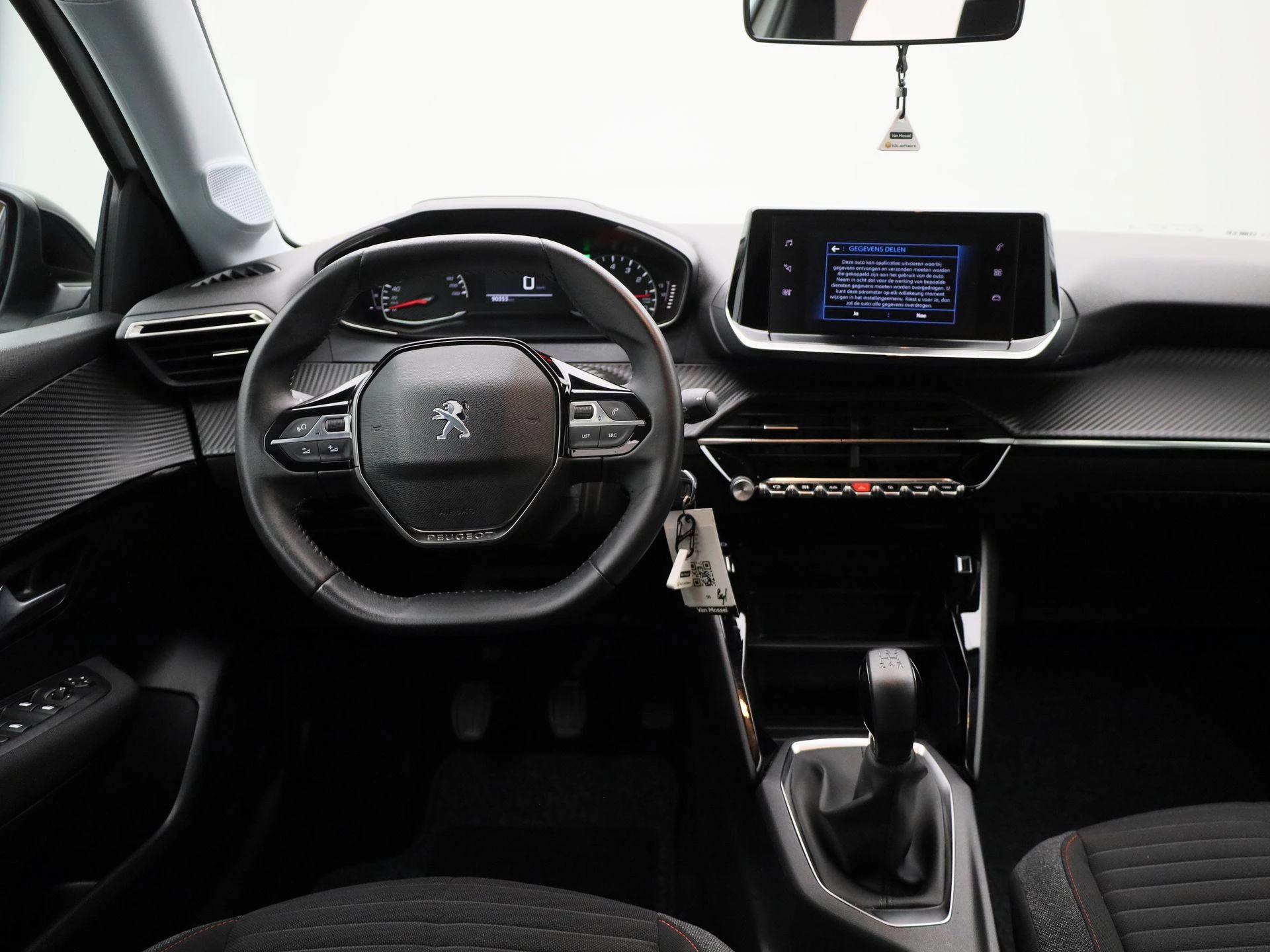 Peugeot-208-image-6