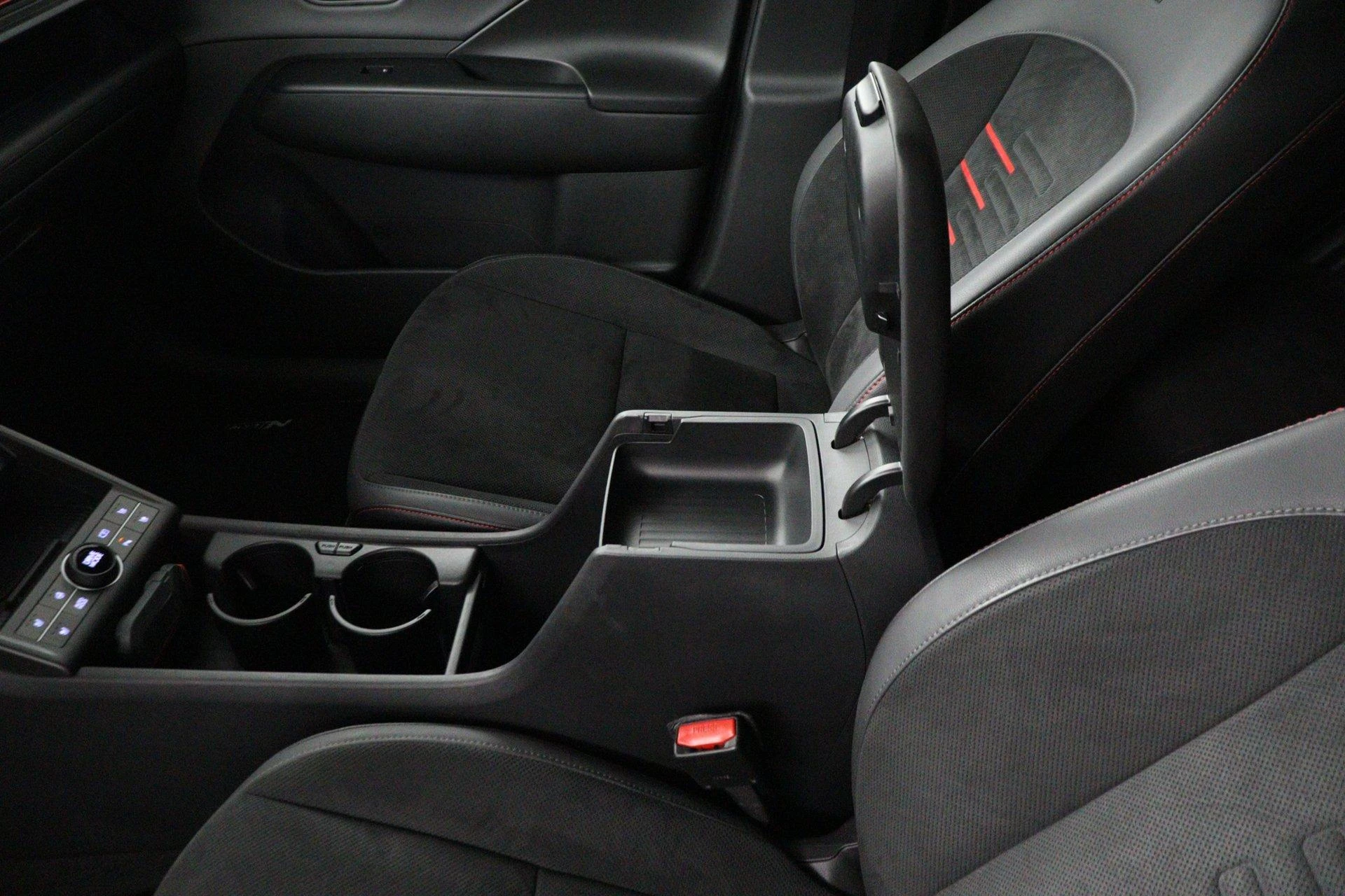 Hyundai-Kona-image-65