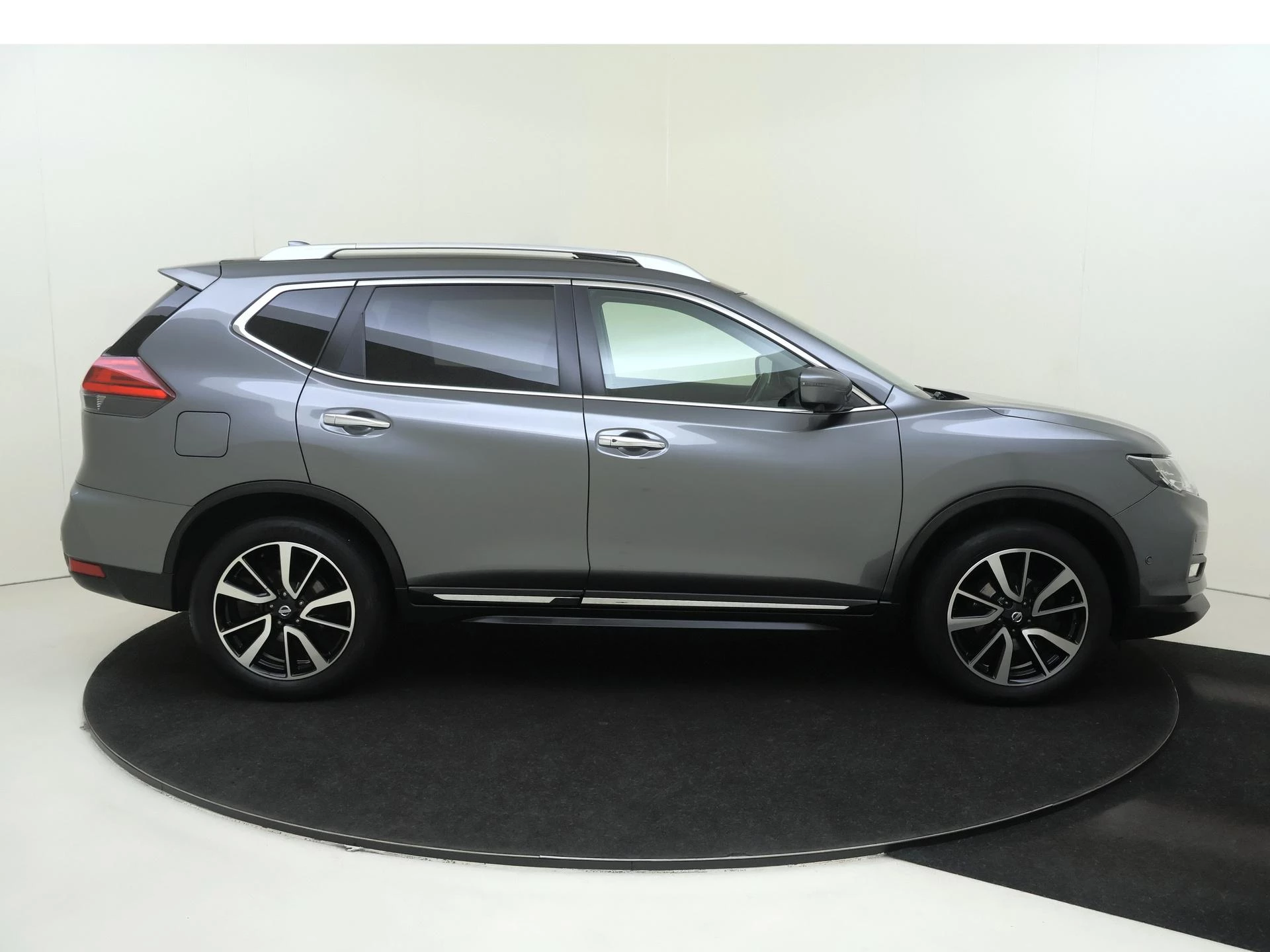 Nissan-X-Trail-image-8