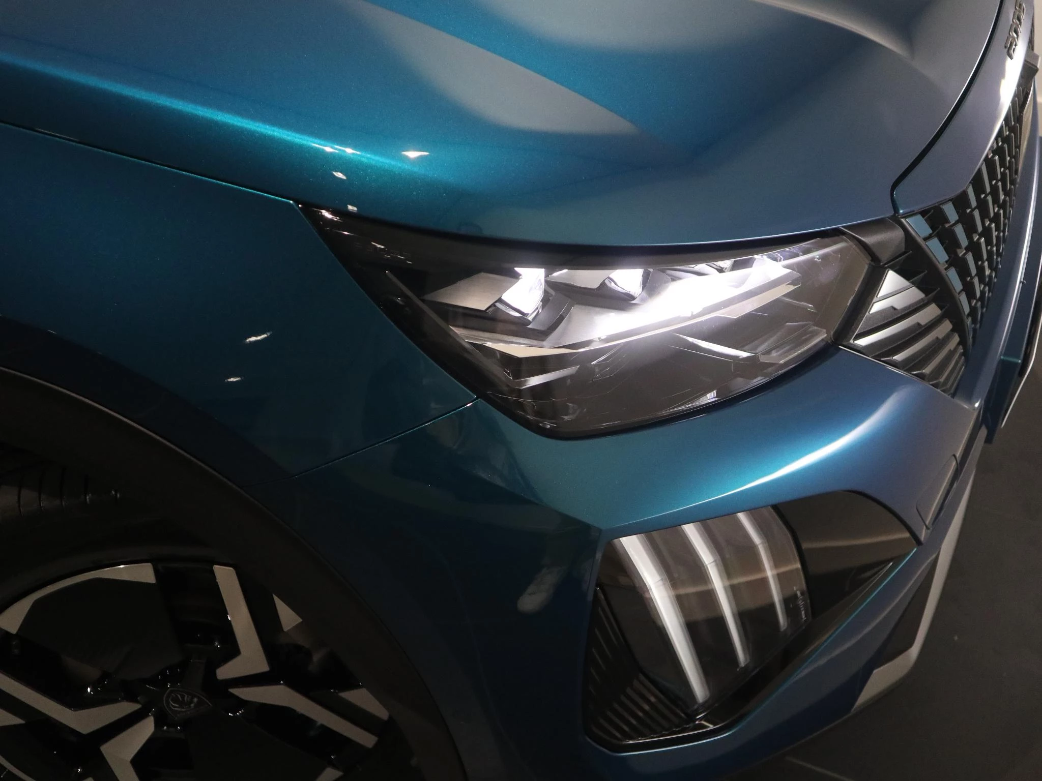 Peugeot e-2008 EV GT Avantage 54 kWh