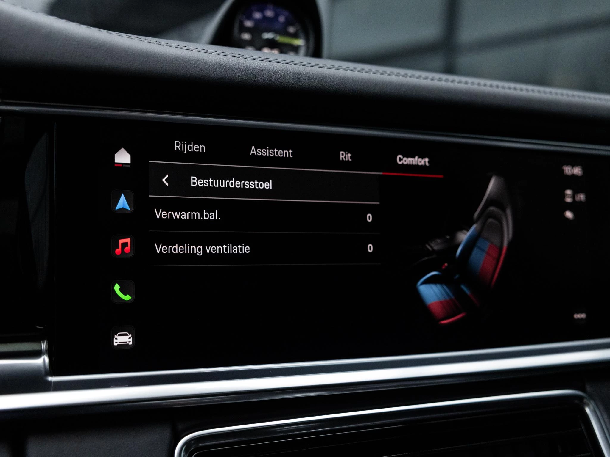 Porsche-Panamera-image-42