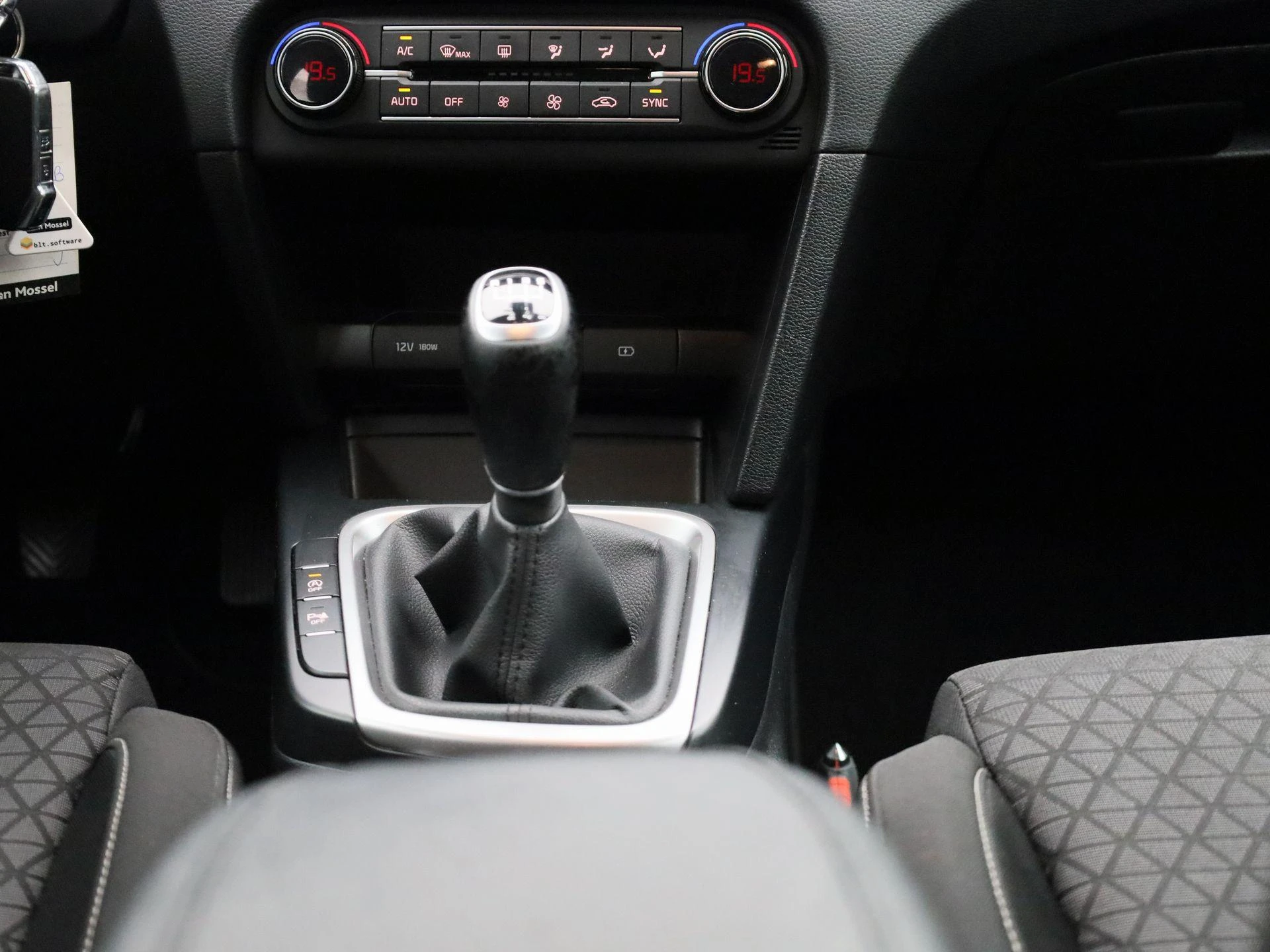 Kia-Ceed Sportswagon-image-9
