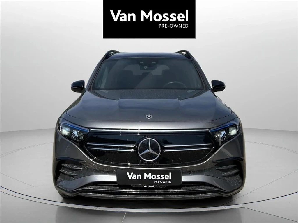 Mercedes-Benz-EQB-image-1