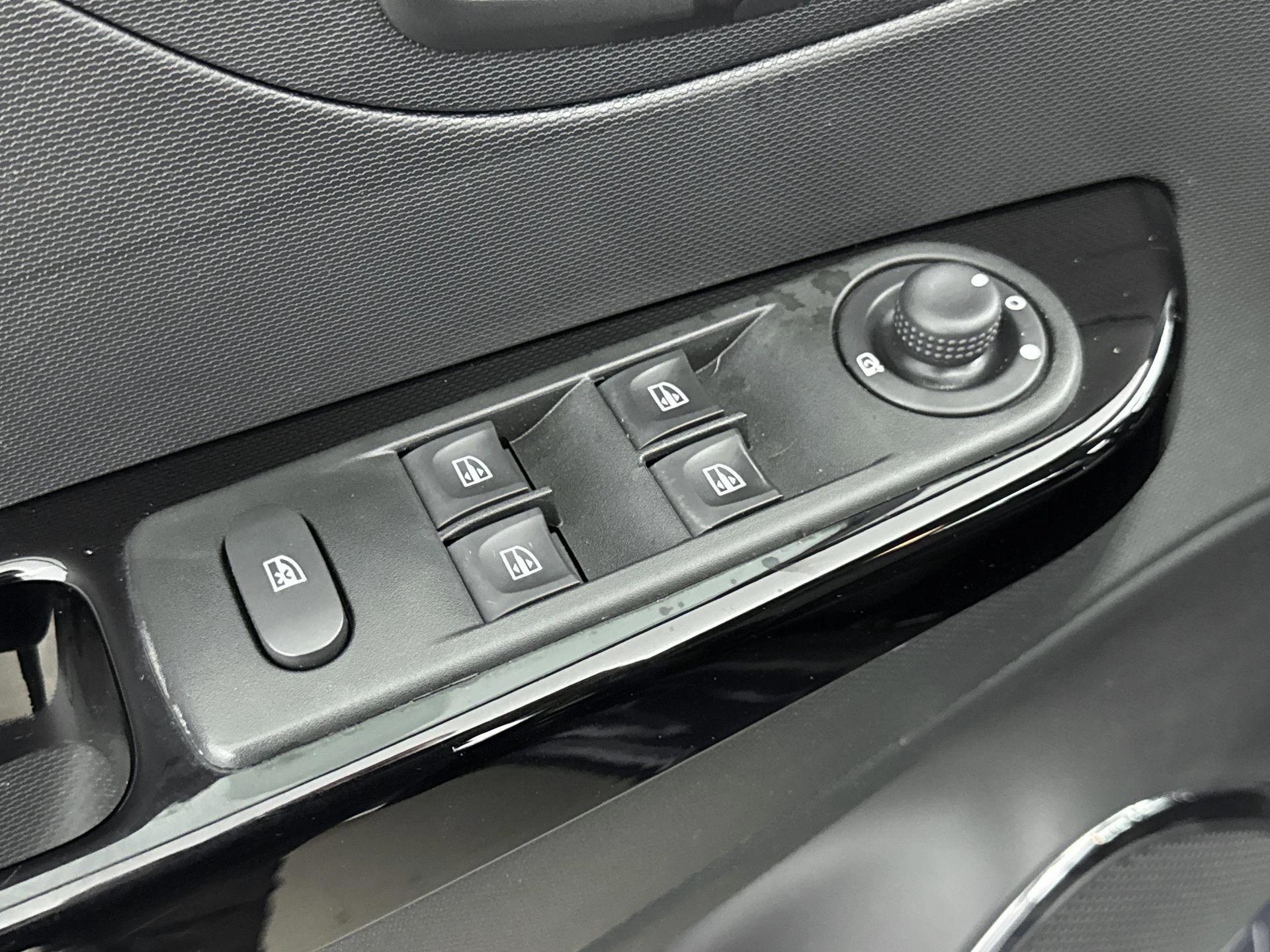 Renault-Captur-image-15