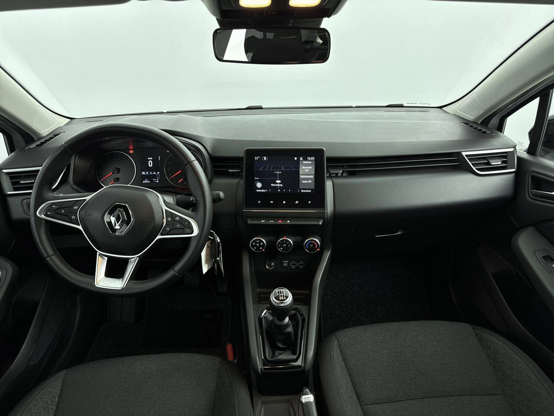 Renault-Clio-image-22