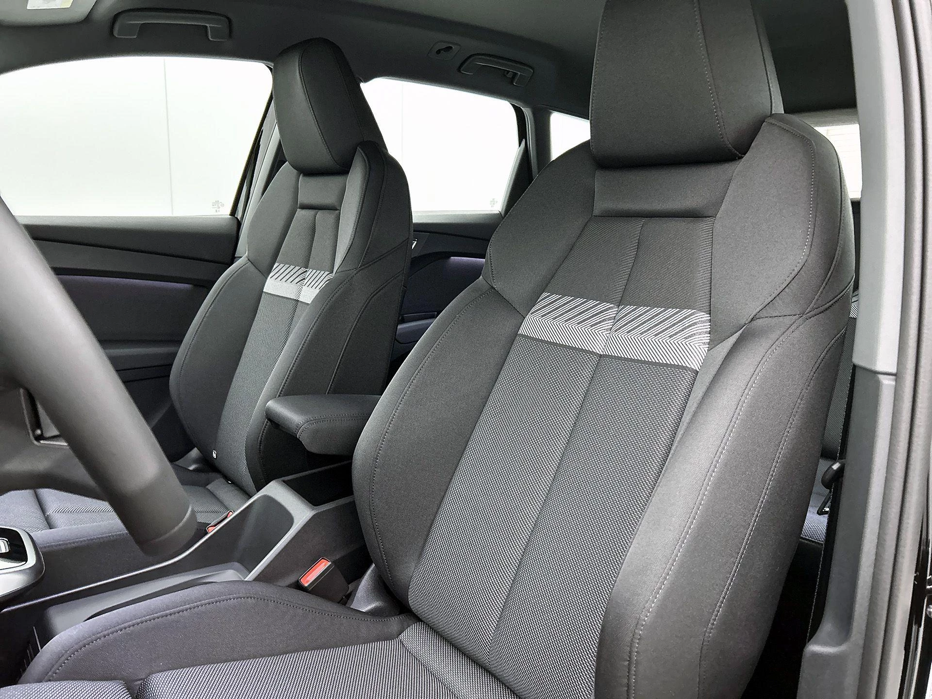 Audi-Q4 e-tron-image-31
