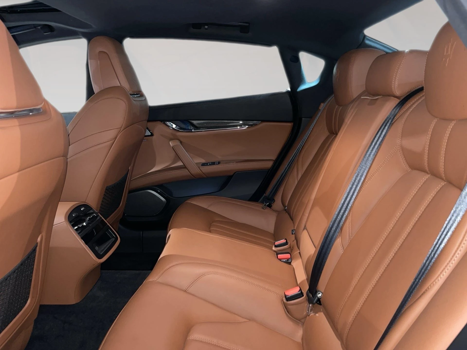 Maserati-Quattroporte-image-10
