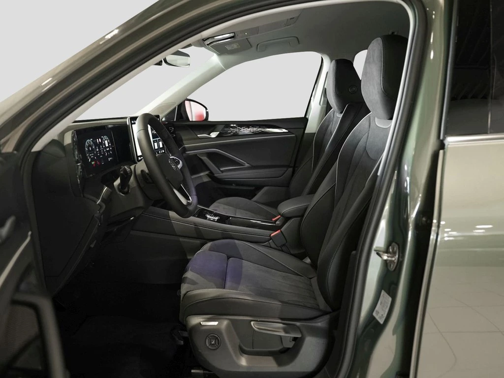 Volkswagen-Tiguan-image-14