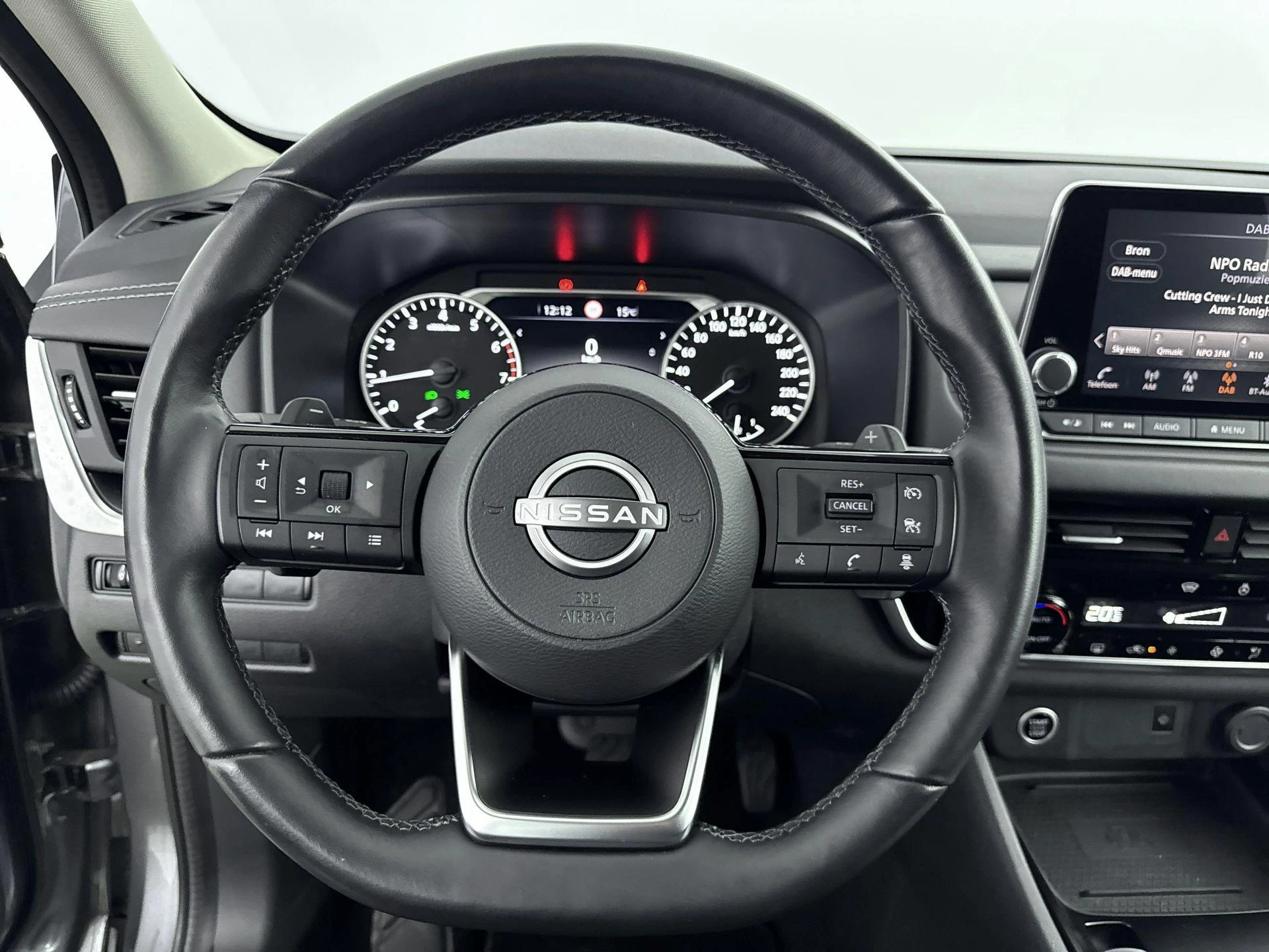 Nissan-QASHQAI-image-17