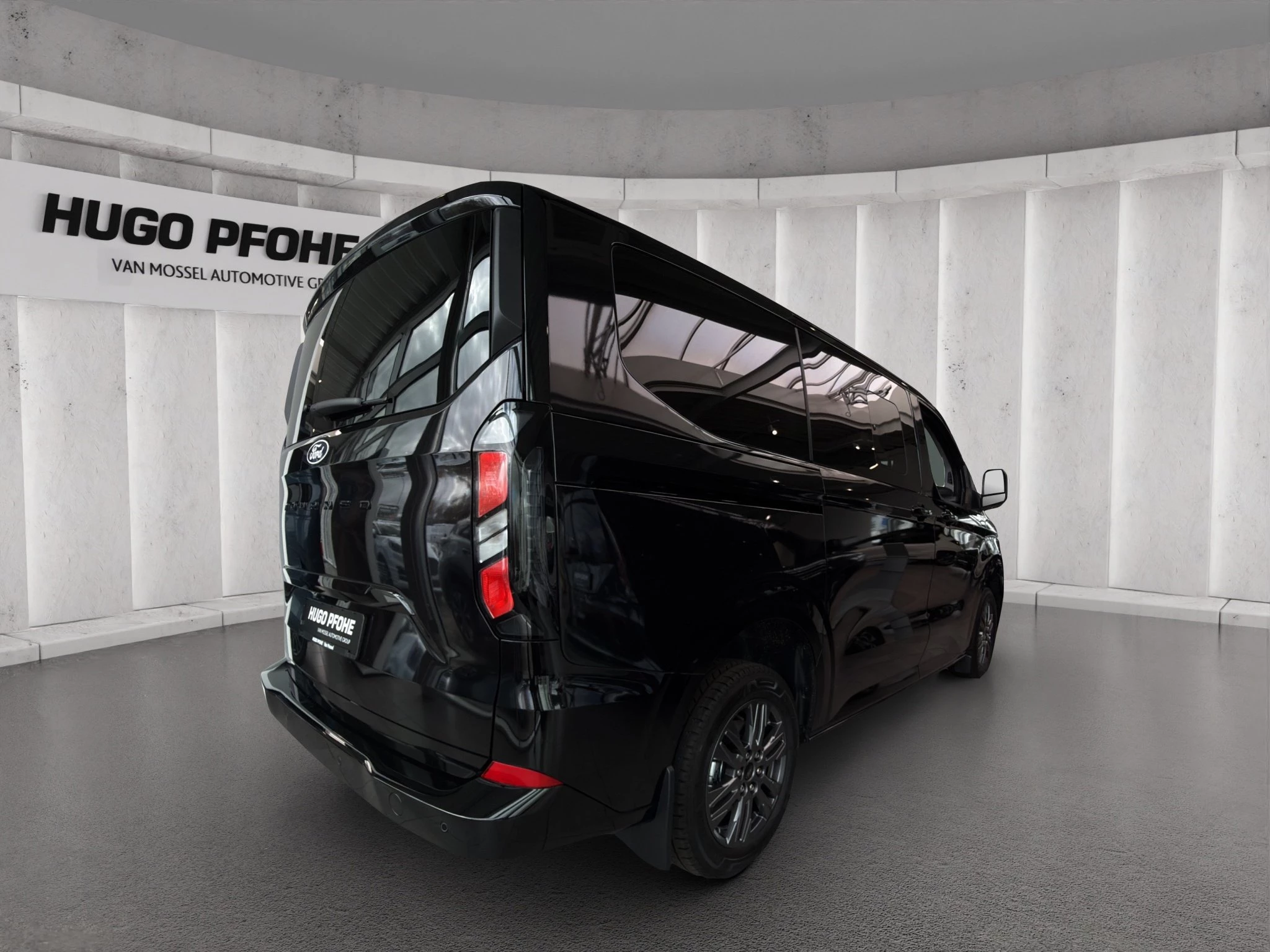 Ford-Tourneo Custom-image-4