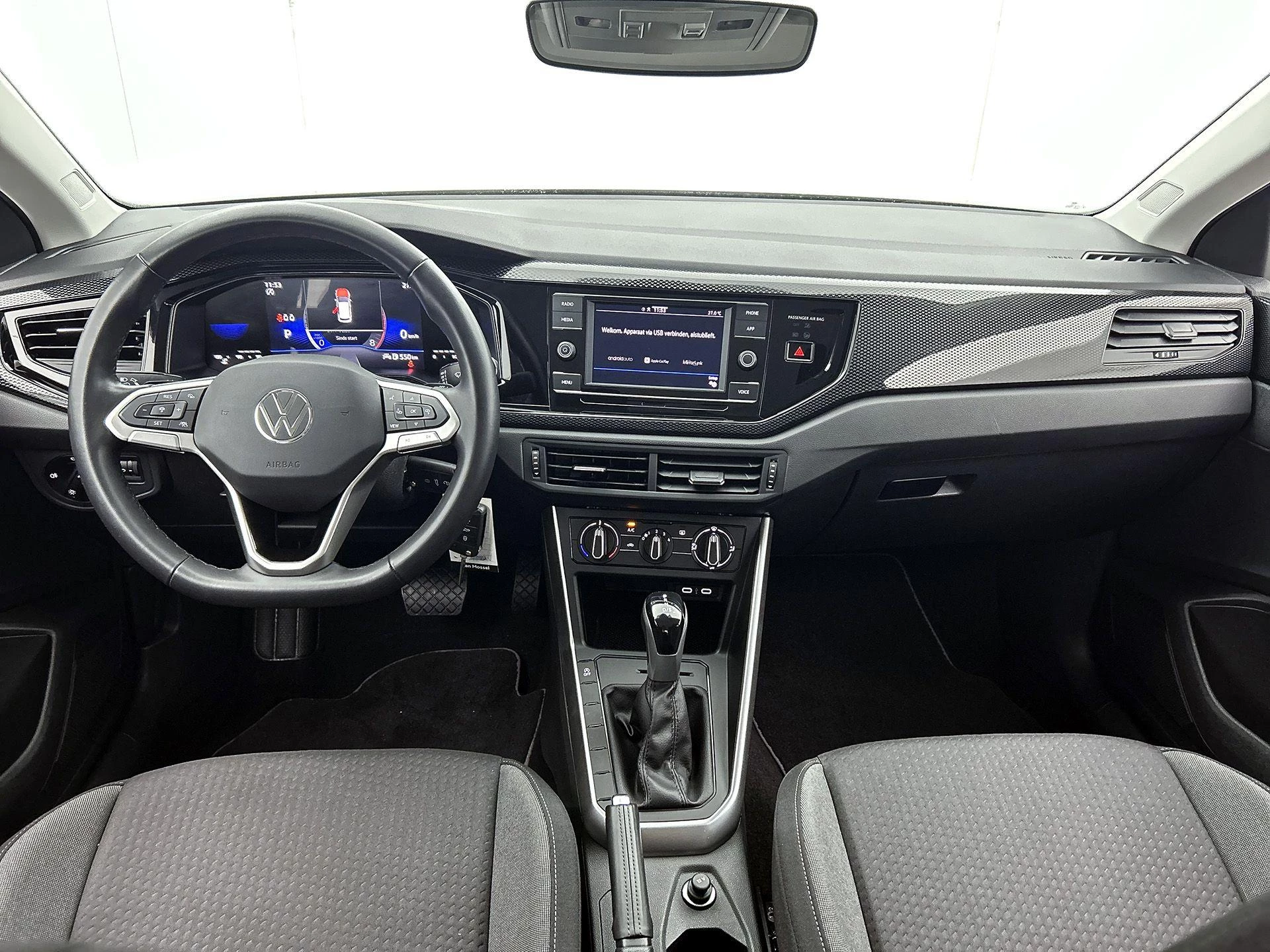 Volkswagen-Taigo-image-18
